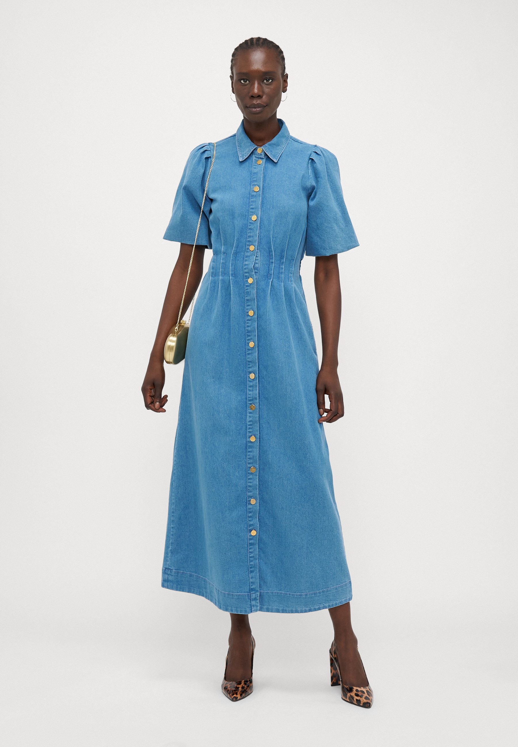 Vero Moda Tall VMCASSIDY DRESS - Rochie din denim - medium blue denim
