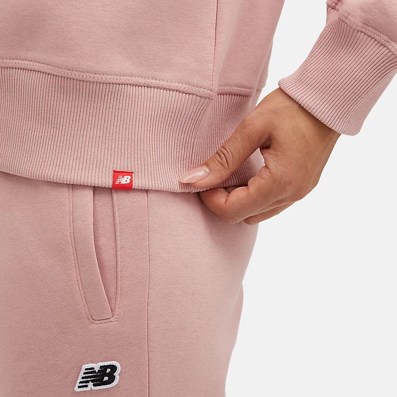 Moletom feminino NB com logo pequeno e gola redonda – ROSA LUA