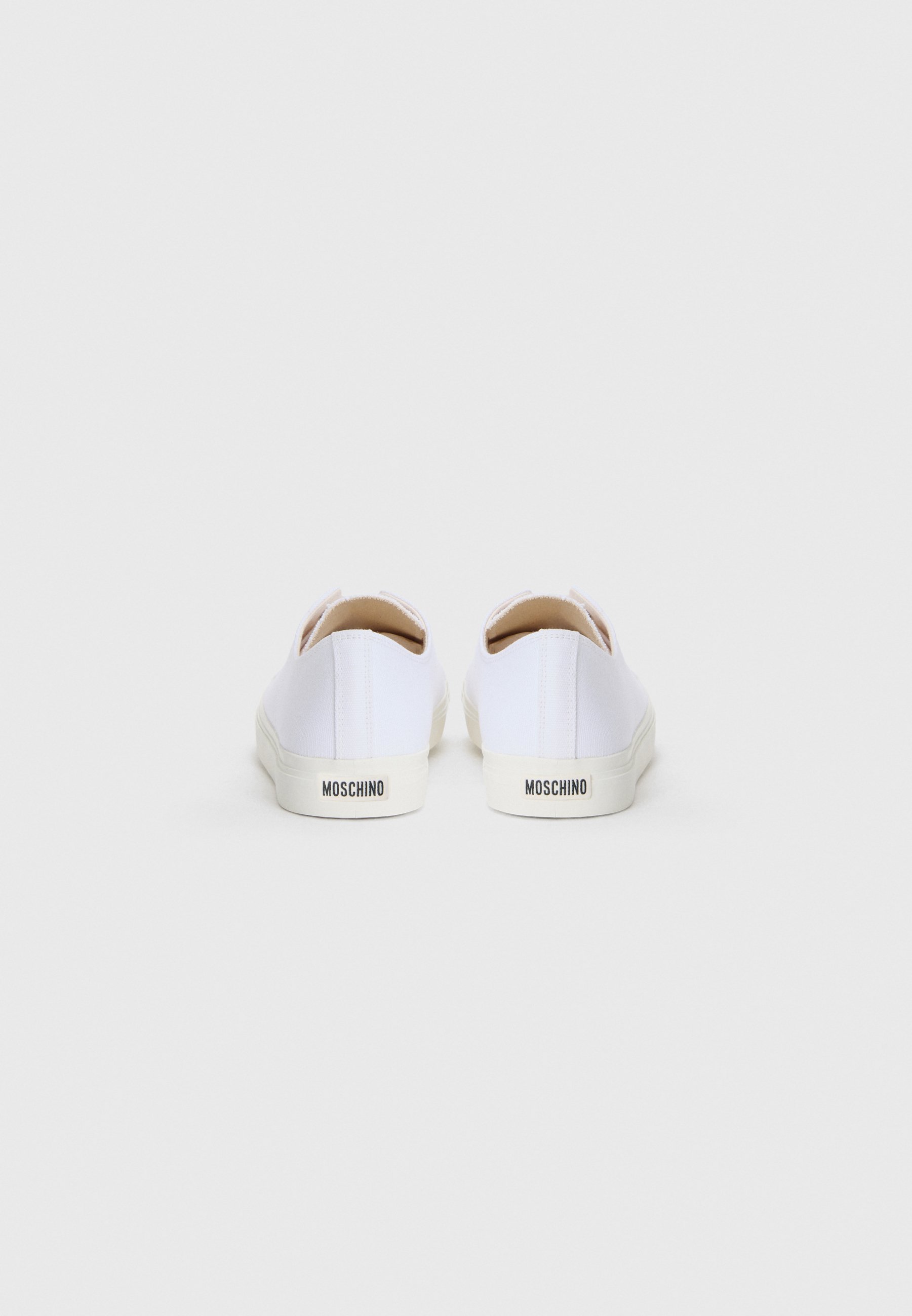 Baskets MOSCHINO - blanches