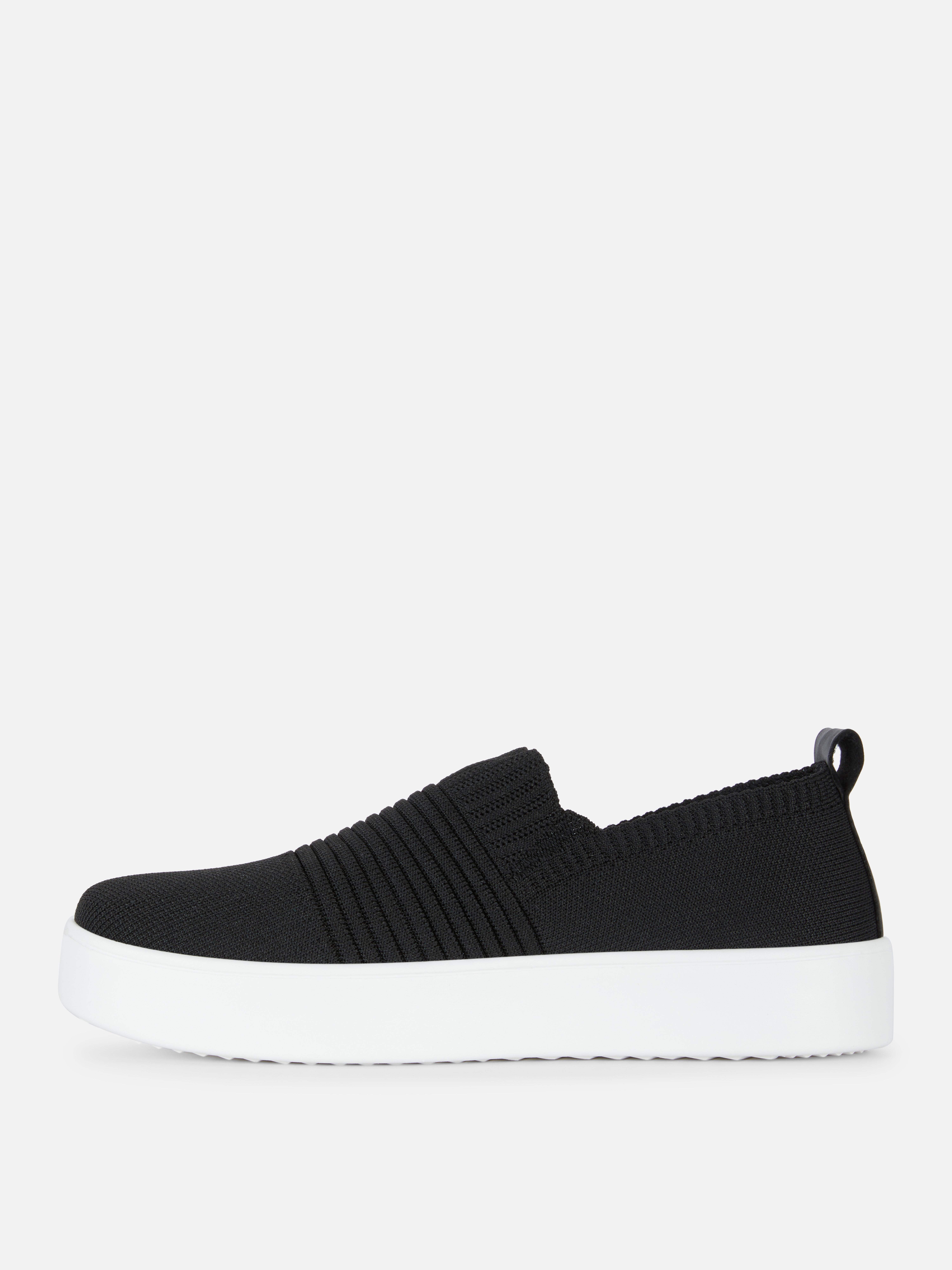 Teniși tricotați cu nervuri. Îmbunătățește-ți look-ul cu acești pantofi sport texturați!