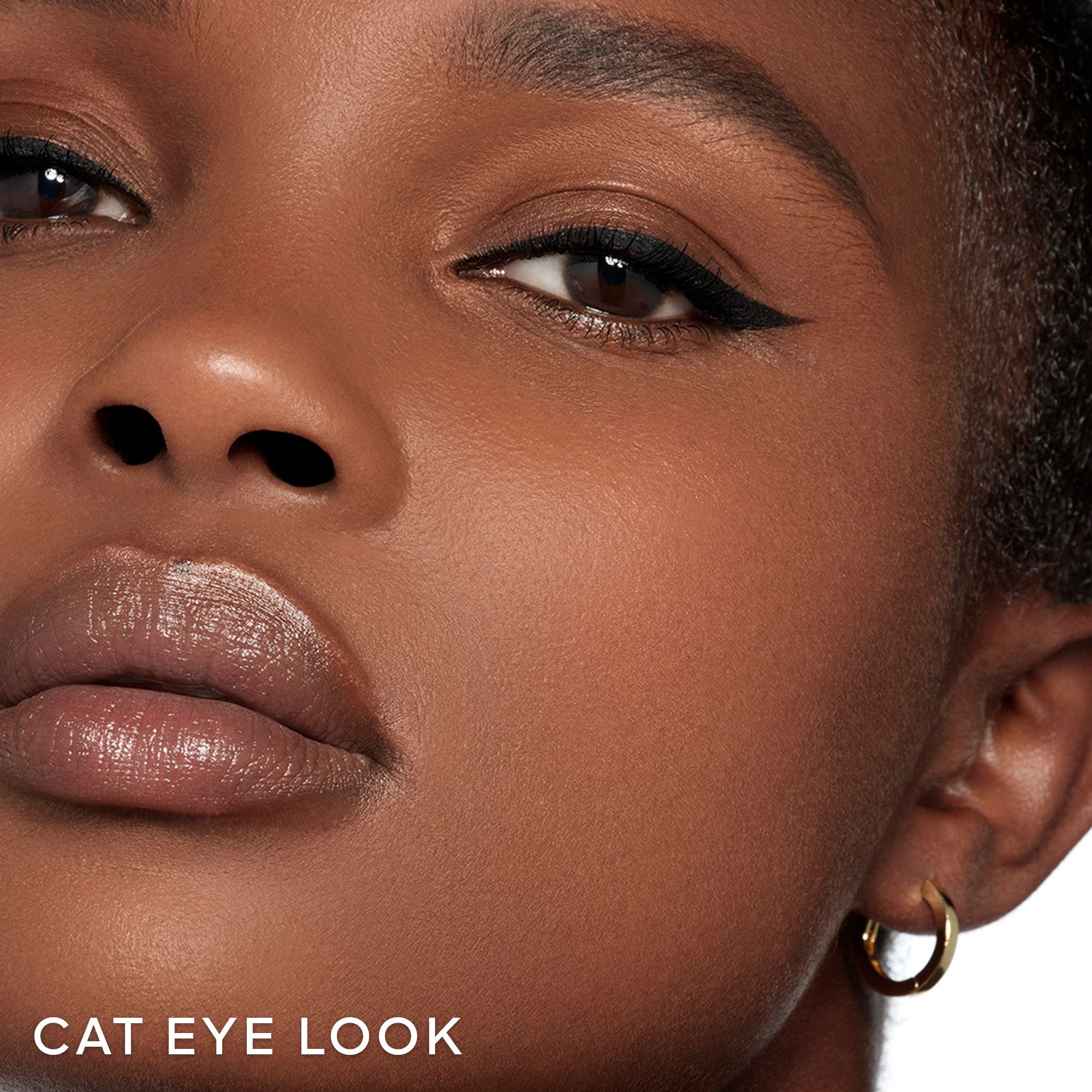 Očná linka Noir G Eyeliner Graphique 24H Luxusné očné linky a ceruzky na oči