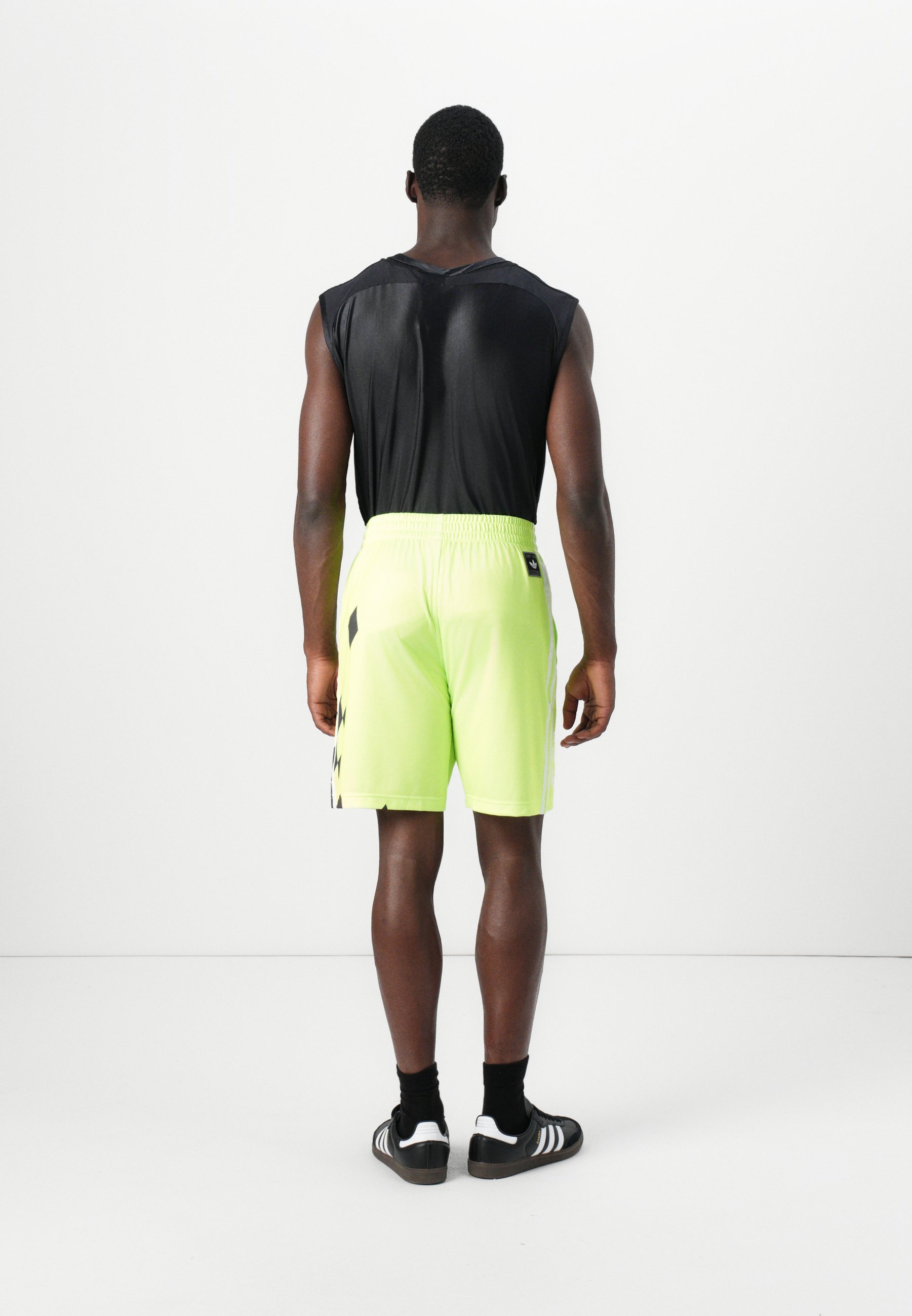 Ležérne šortky adidas Originals