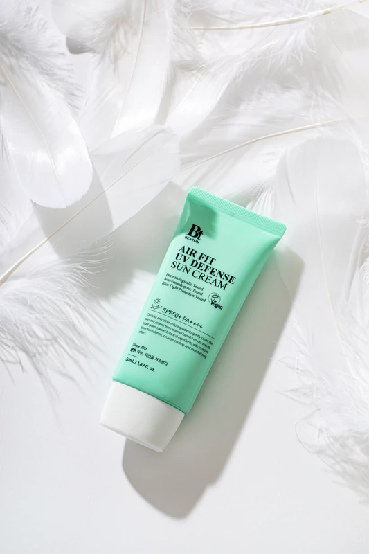 Benton Air Fit UV Defense upokojujúce ochranné mlieko SPF 50+