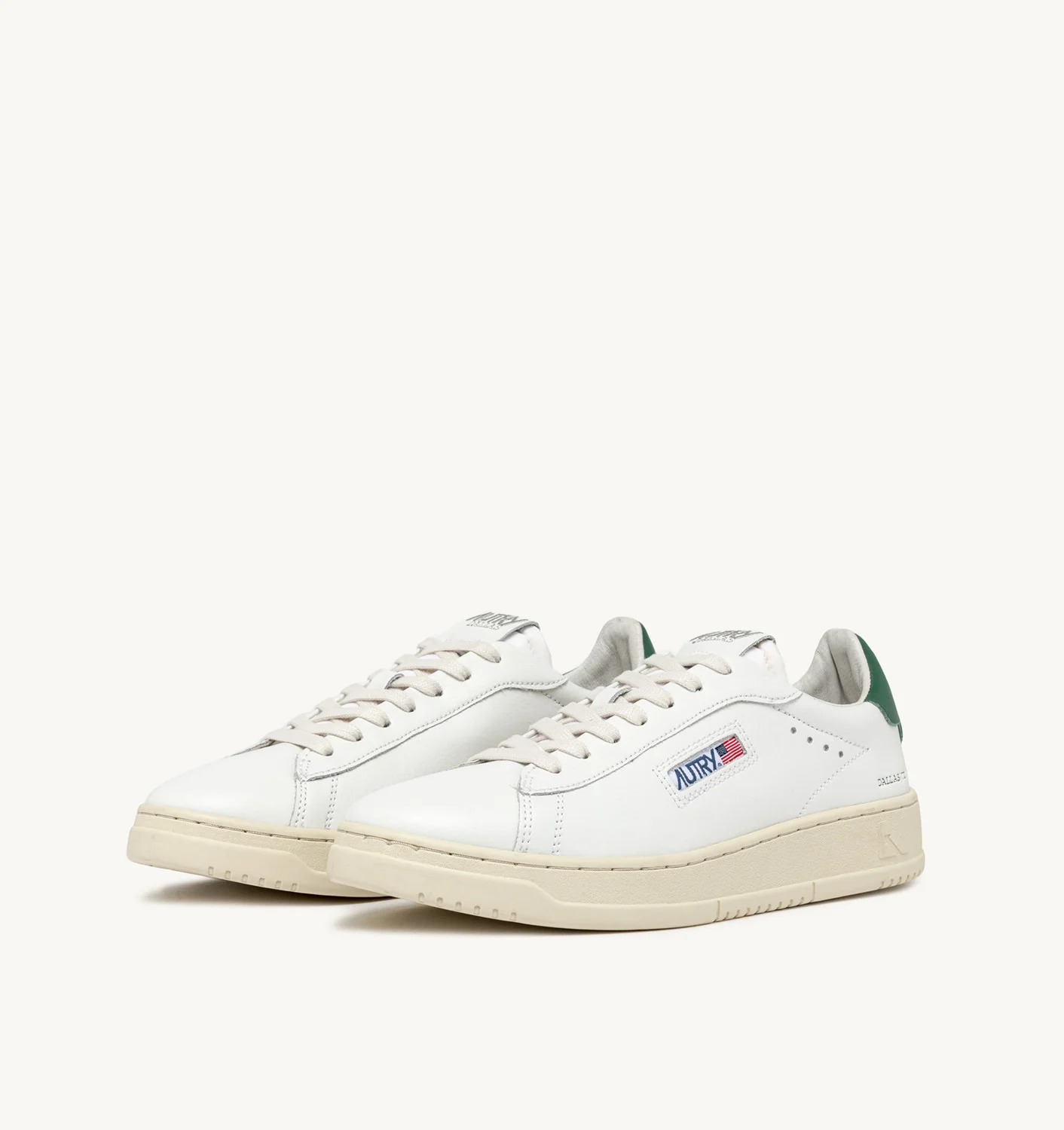 Adidași Dallas cu pantofi joși din piele, albi și cu accent Amazon