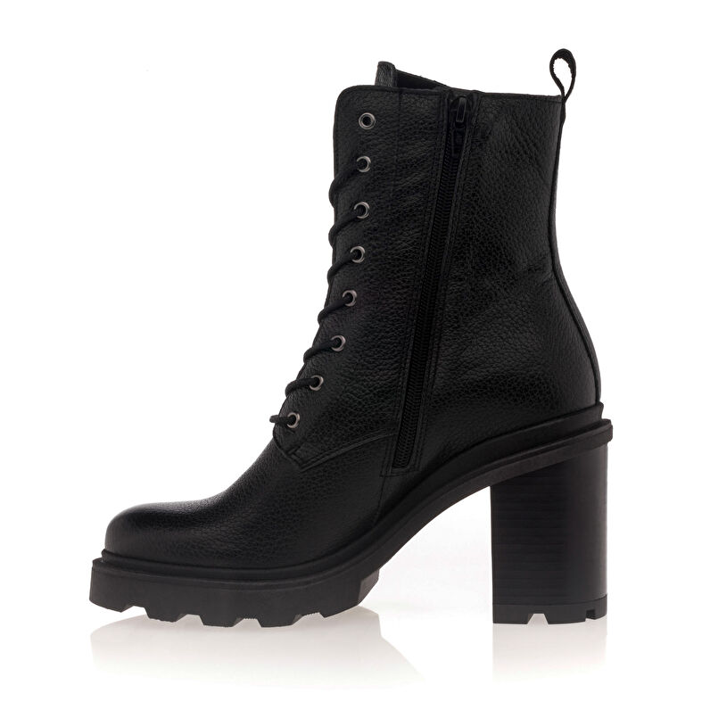  Botas negras de mujer / Botines