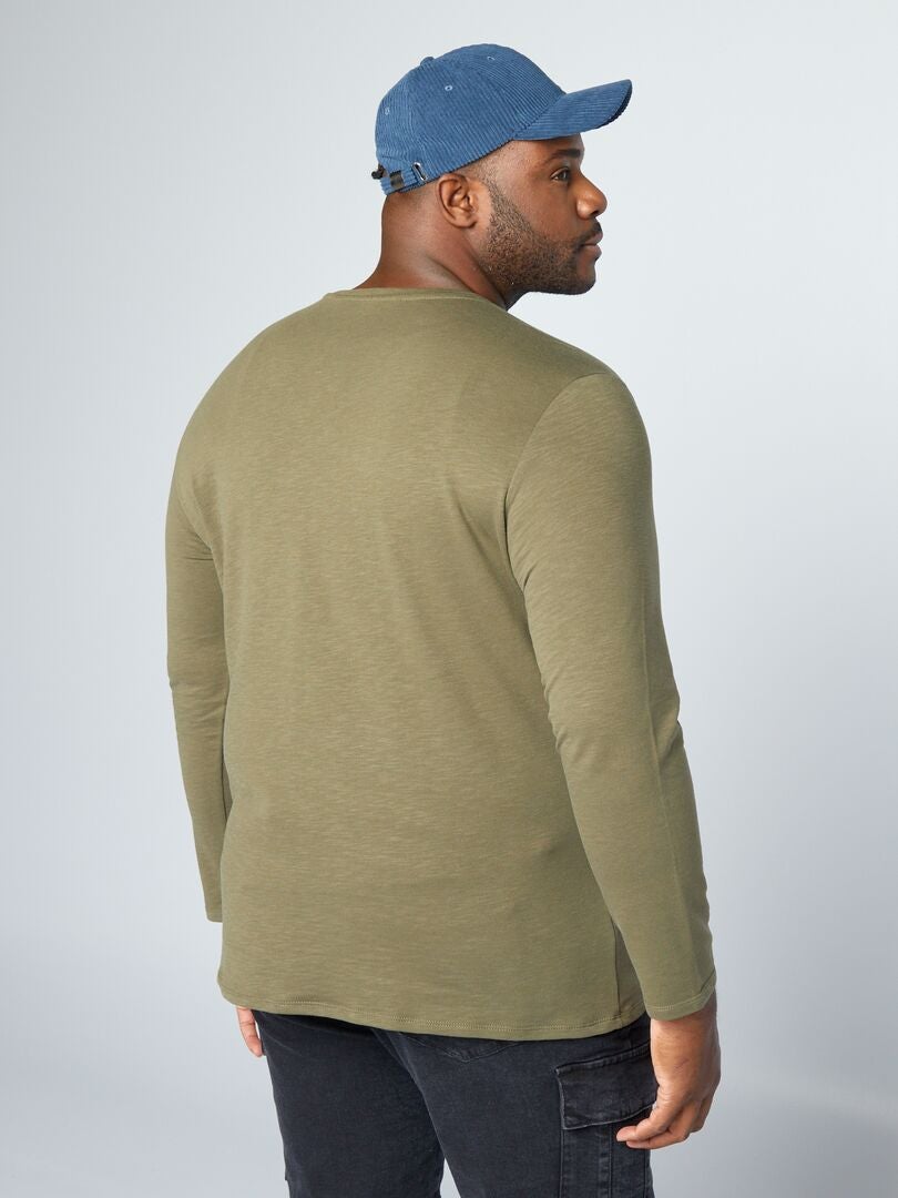Koszulka z długim rękawem, kołnierzyk henley - KHAKI