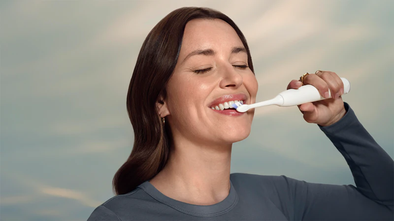 Escova de dentes elétrica sônica Philips Sonicare 6100 HX7400/01