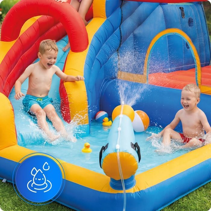 KINDI opblaasbaar speelgebied met waterglijbaan, zwembad en opblaasmand.