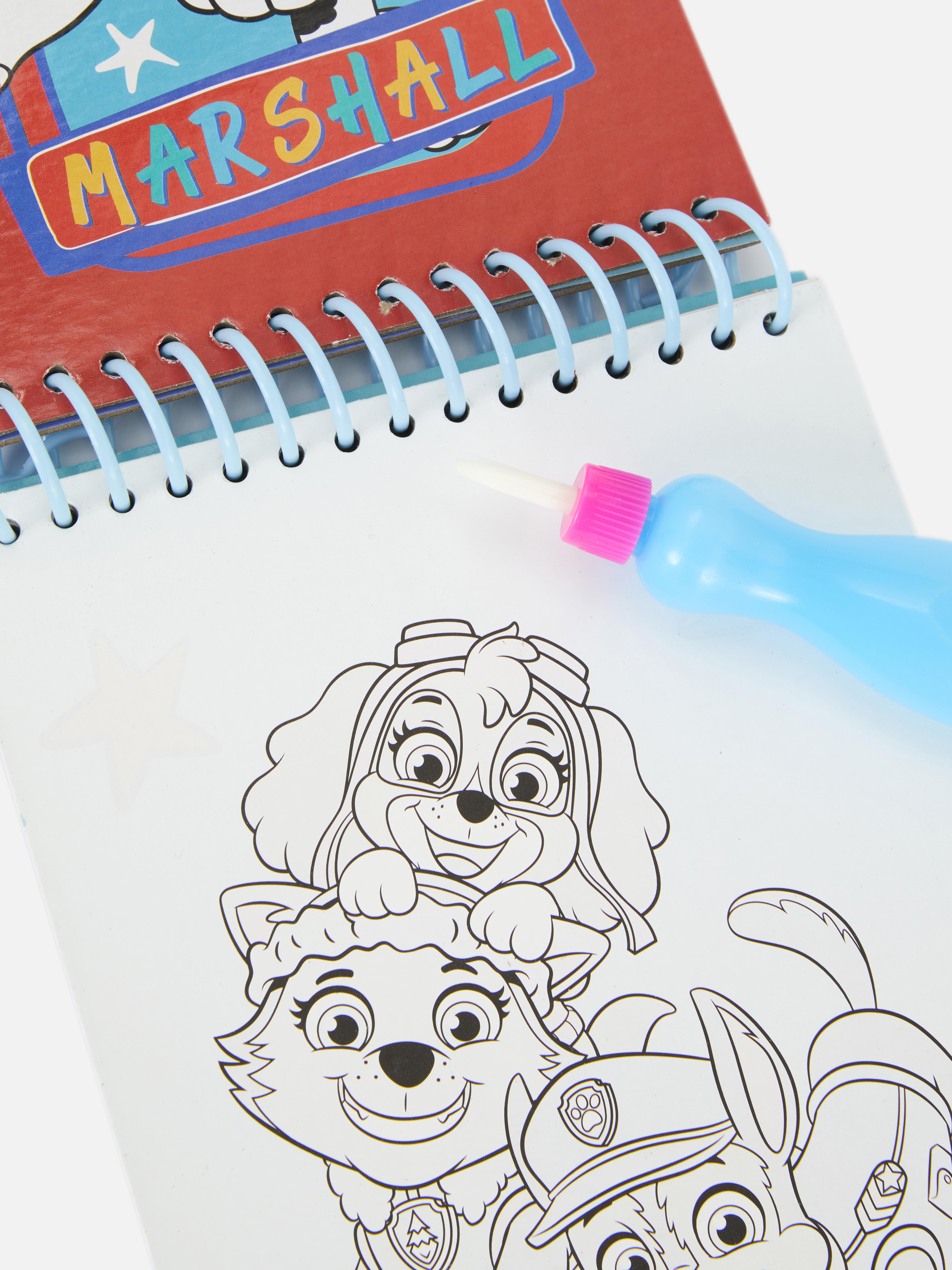 Cartea magică cu apă PAW PATROL Cu această carte de colorat PAW PATROL, pot fi extrem de creativi fără a face mizerie.