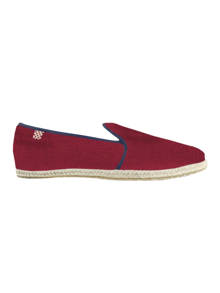 Chaussures en toile rouges et bleu marine pour hommes