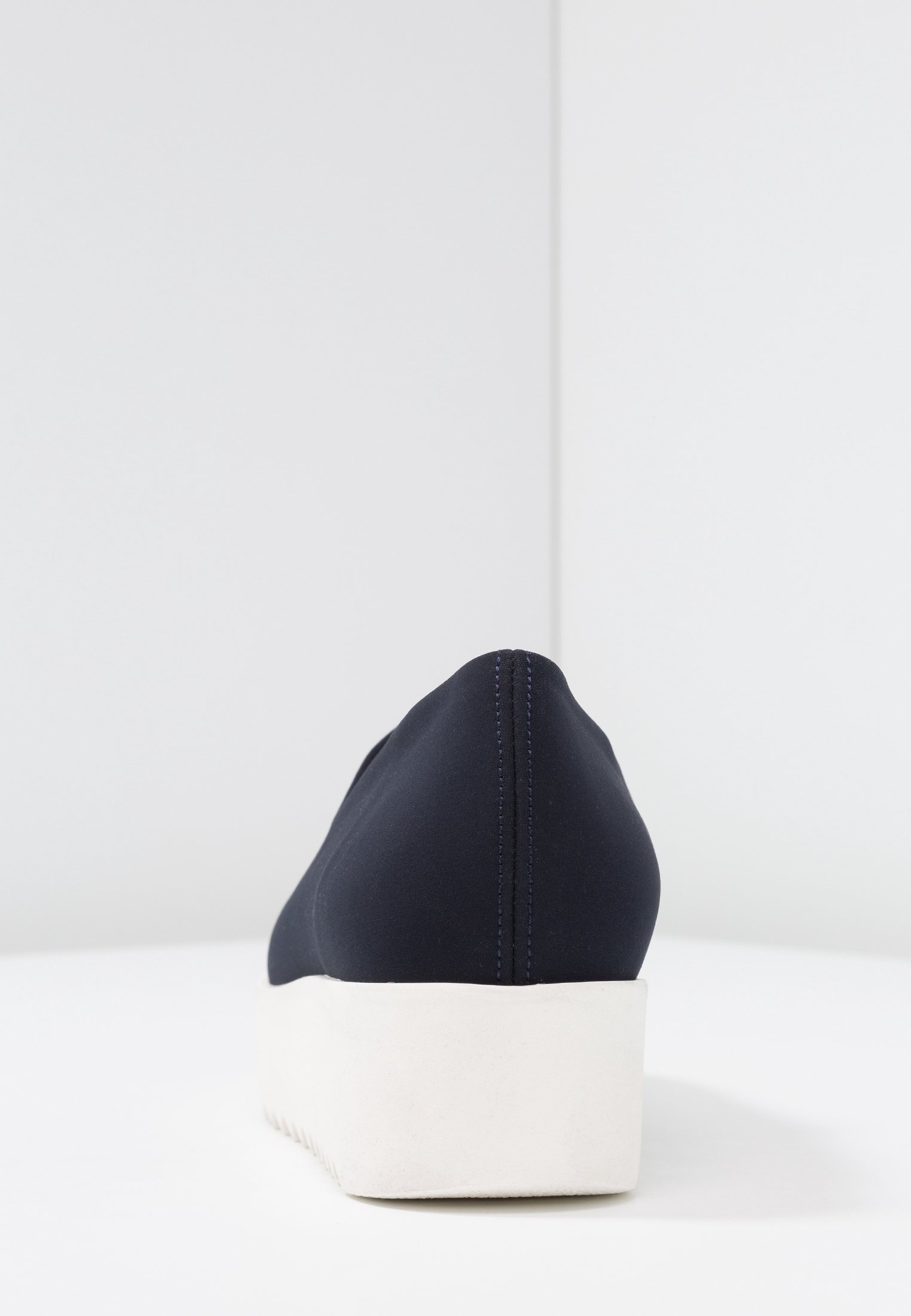 Tênis Peter Kaiser Slip-ons - azul escuro
