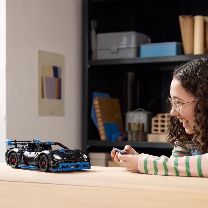 LEGO® Technic 42176 Porsche GT4 e-Performance Auto da corsa - Modello telecomandato