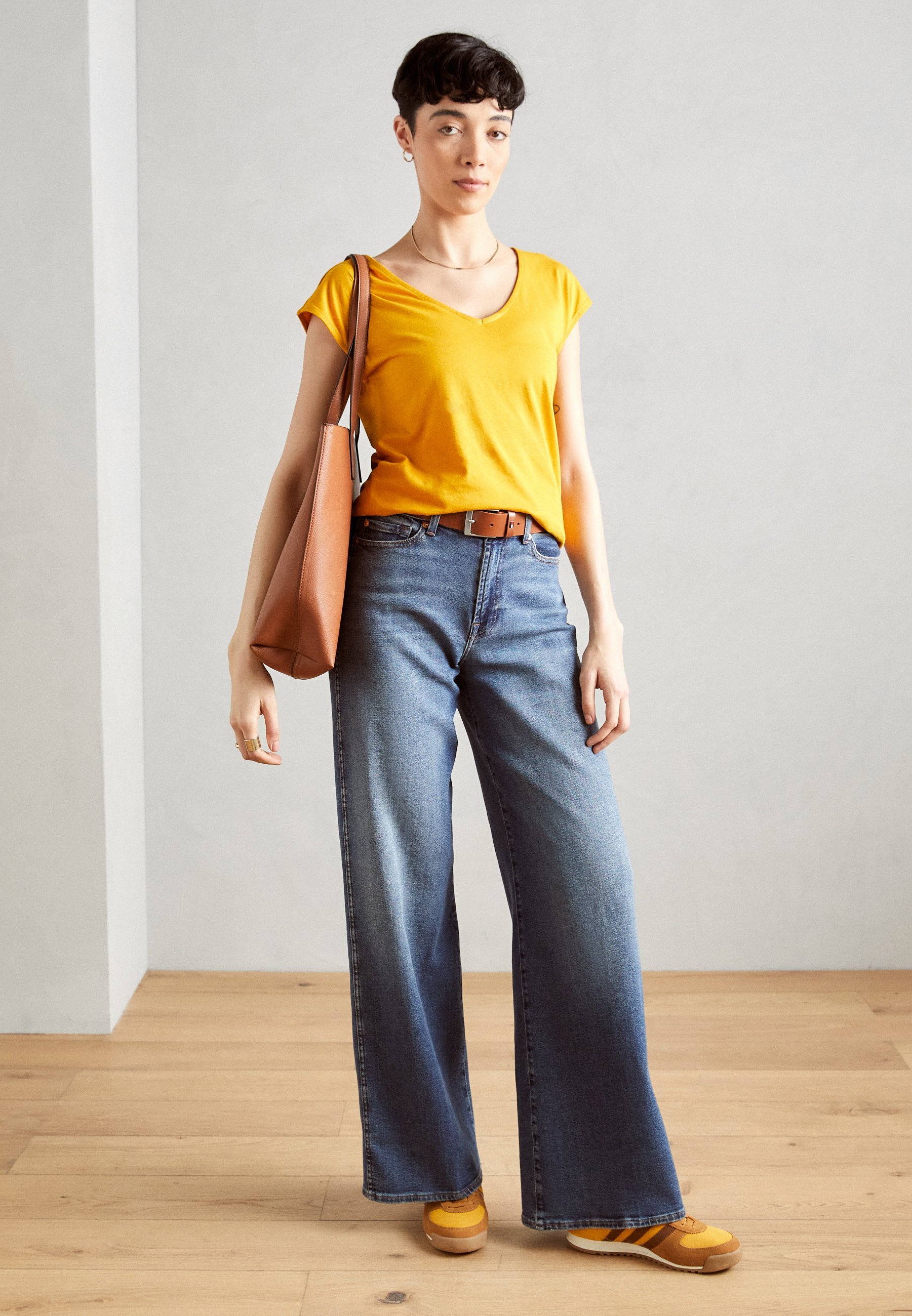 T-shirt basic Anna Field - giallo oro