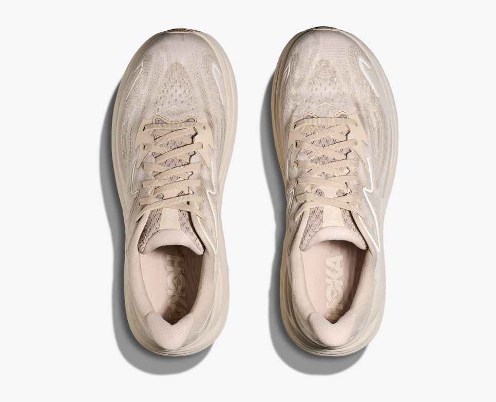 HOKA Clifton 10 ovesných vloček / ovesné mléko