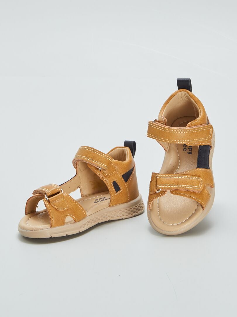 Sandalias bajas con tiras - MARRÓN