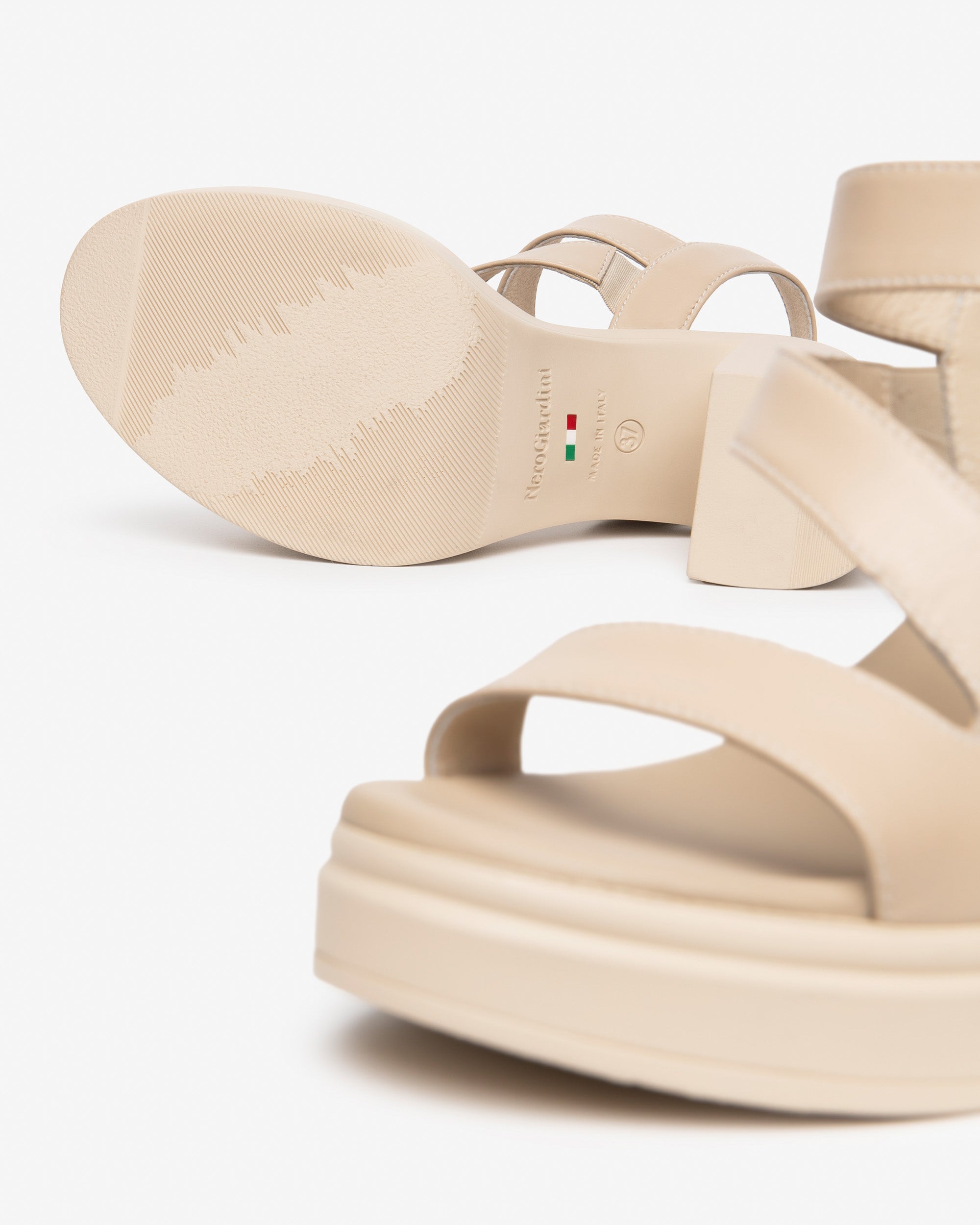  Damen-Ledersandalen