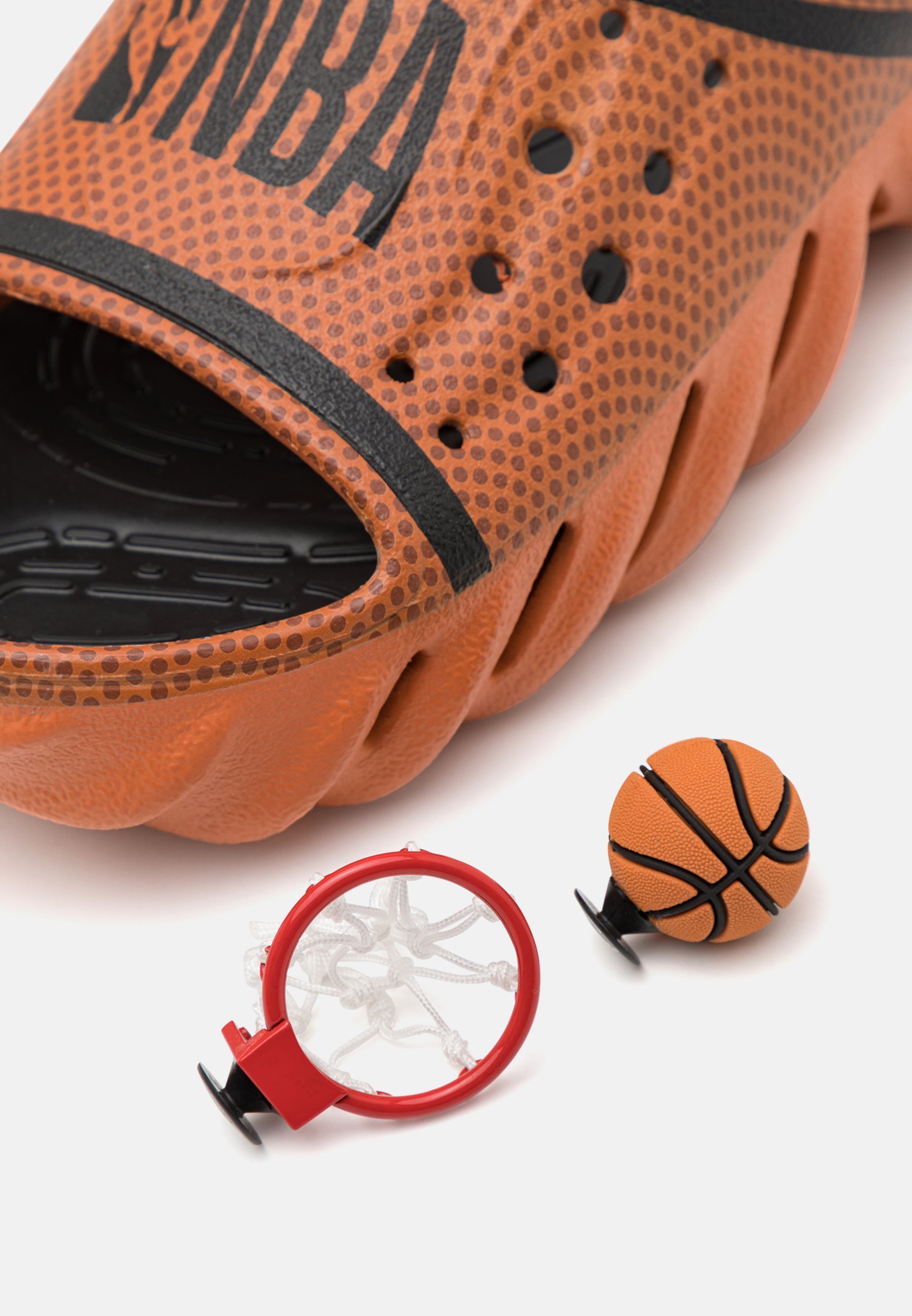 Crocs NBA ECHO SLIDE UNISEX - Zwembadslippers - sienna