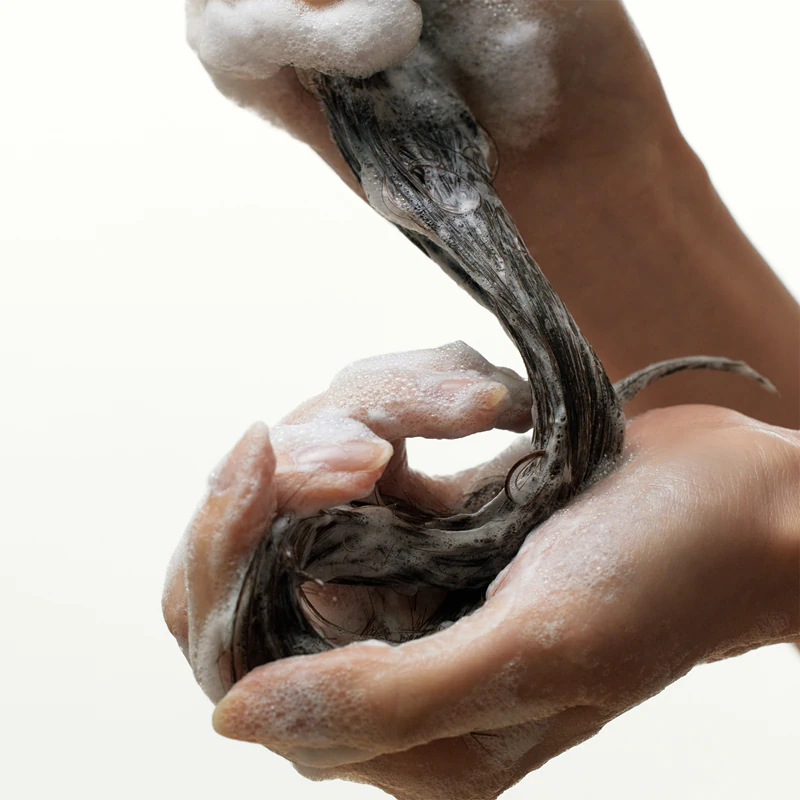 Some By Mi Cica Peptide Derma Scalp Shampoo posilňujúci šampón proti vypadávaniu vlasov s upokojujúcim účinkom