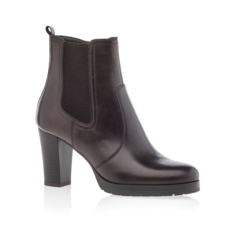 Braune Damenstiefel / Stiefeletten