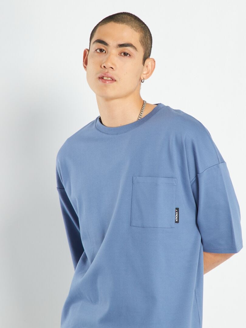 Camiseta com bolso no peito - AZUL