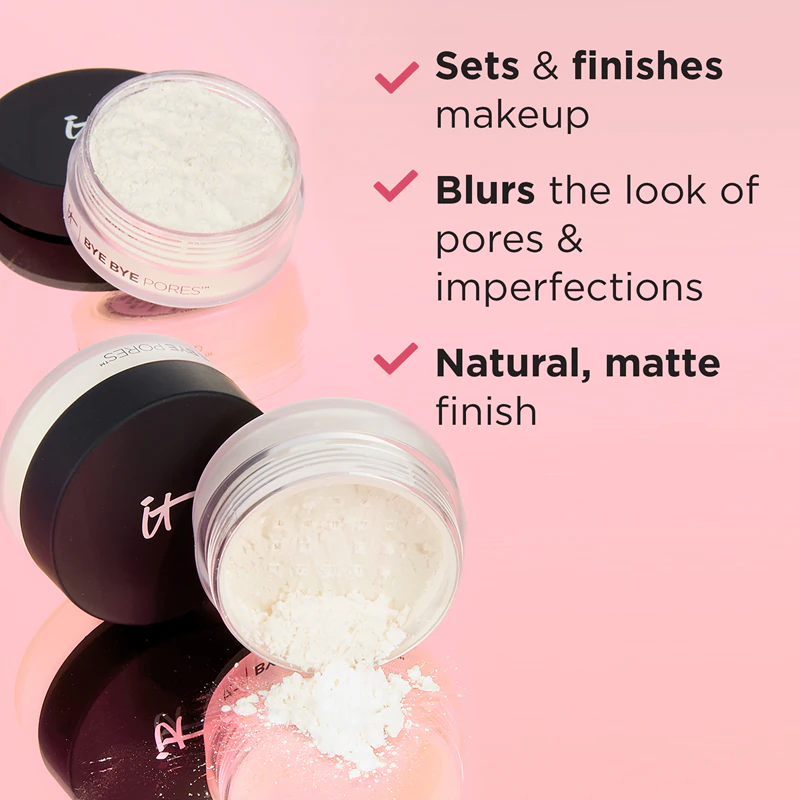 pó solto Bye Bye Pores Poreless Finish da IT Cosmetics proporciona um acabamento aveludado e iluminado.