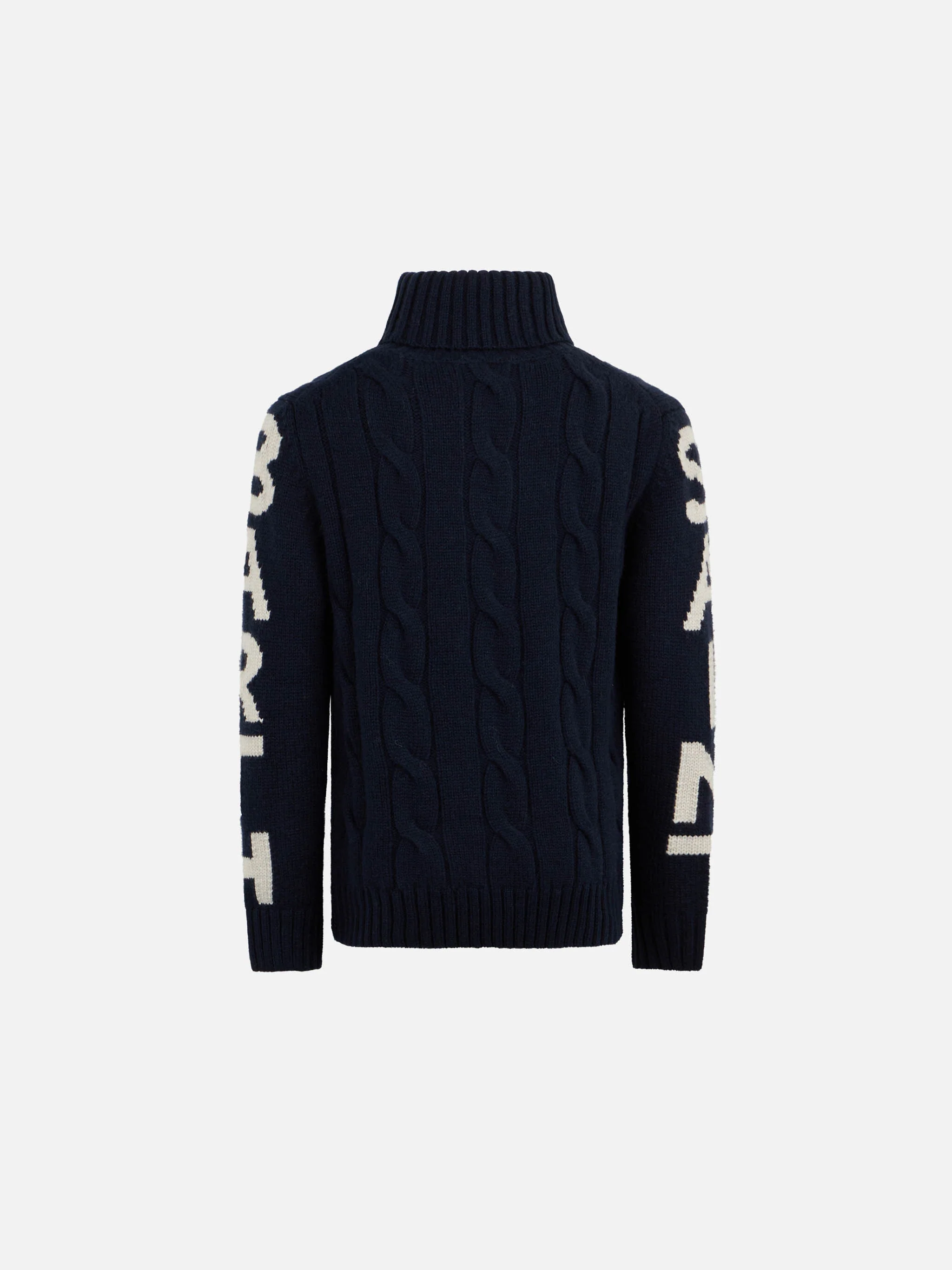 Maglione blu intrecciato da bambino a collo alto pesante