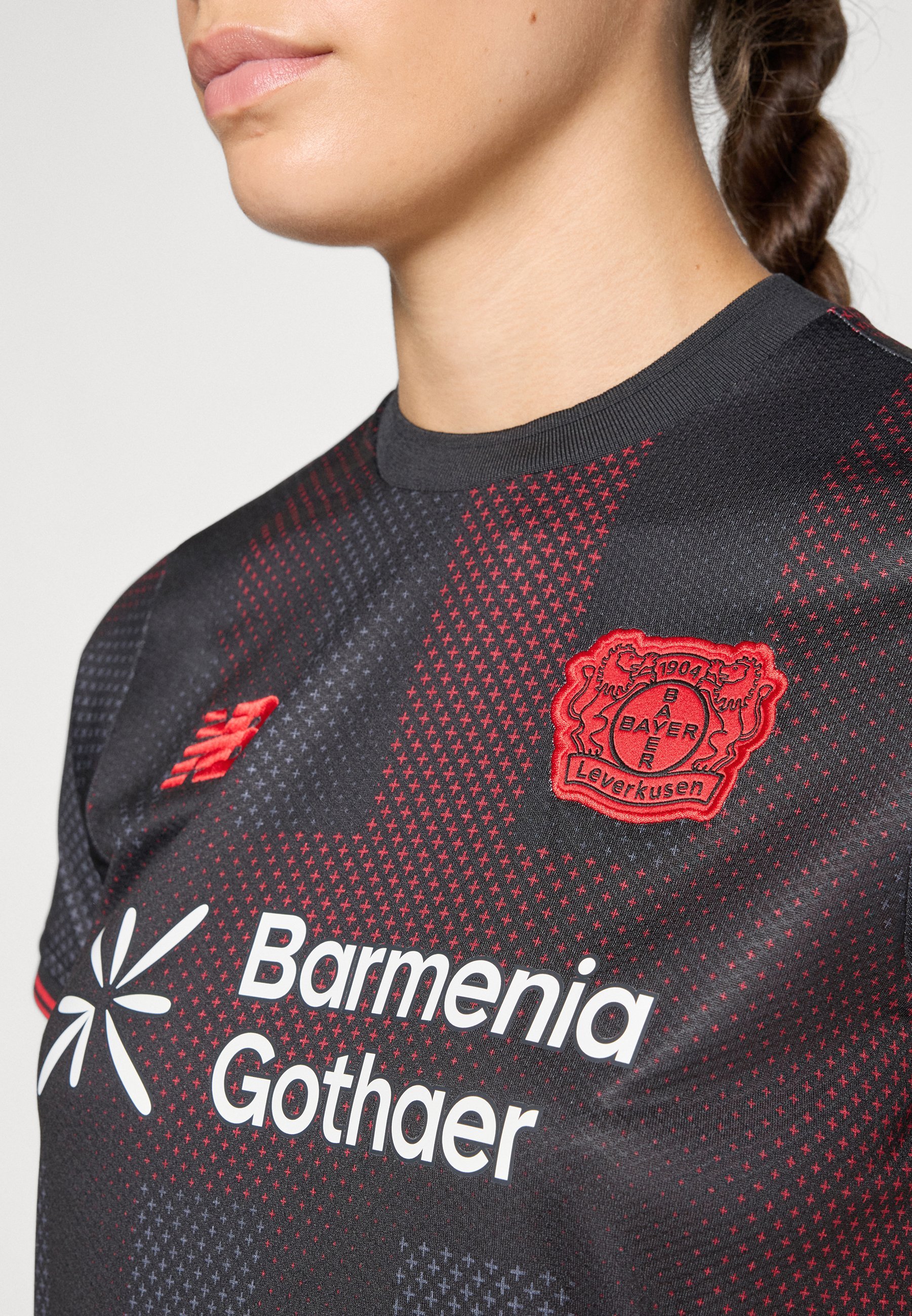 New Balance BAYER 04 HOME DAMES SHIRT MET KORTE MOUWEN - Clubkleding - Home