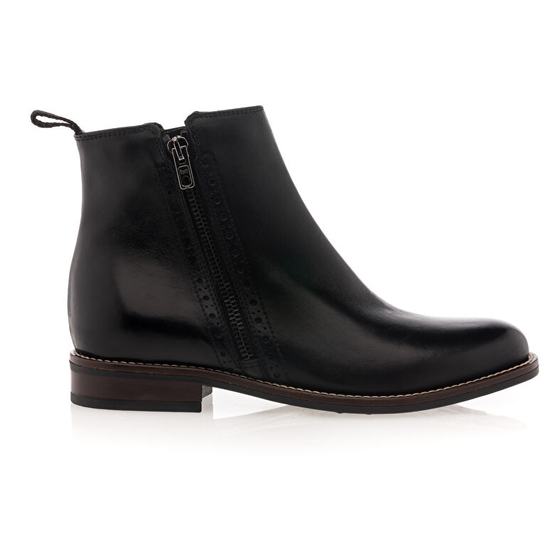 Schwarze Damenstiefel / Stiefeletten