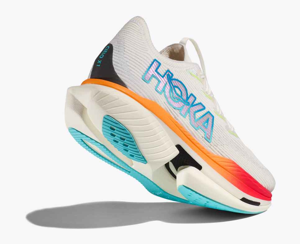 HOKA Cielo X1 Fagy / Cseresznye