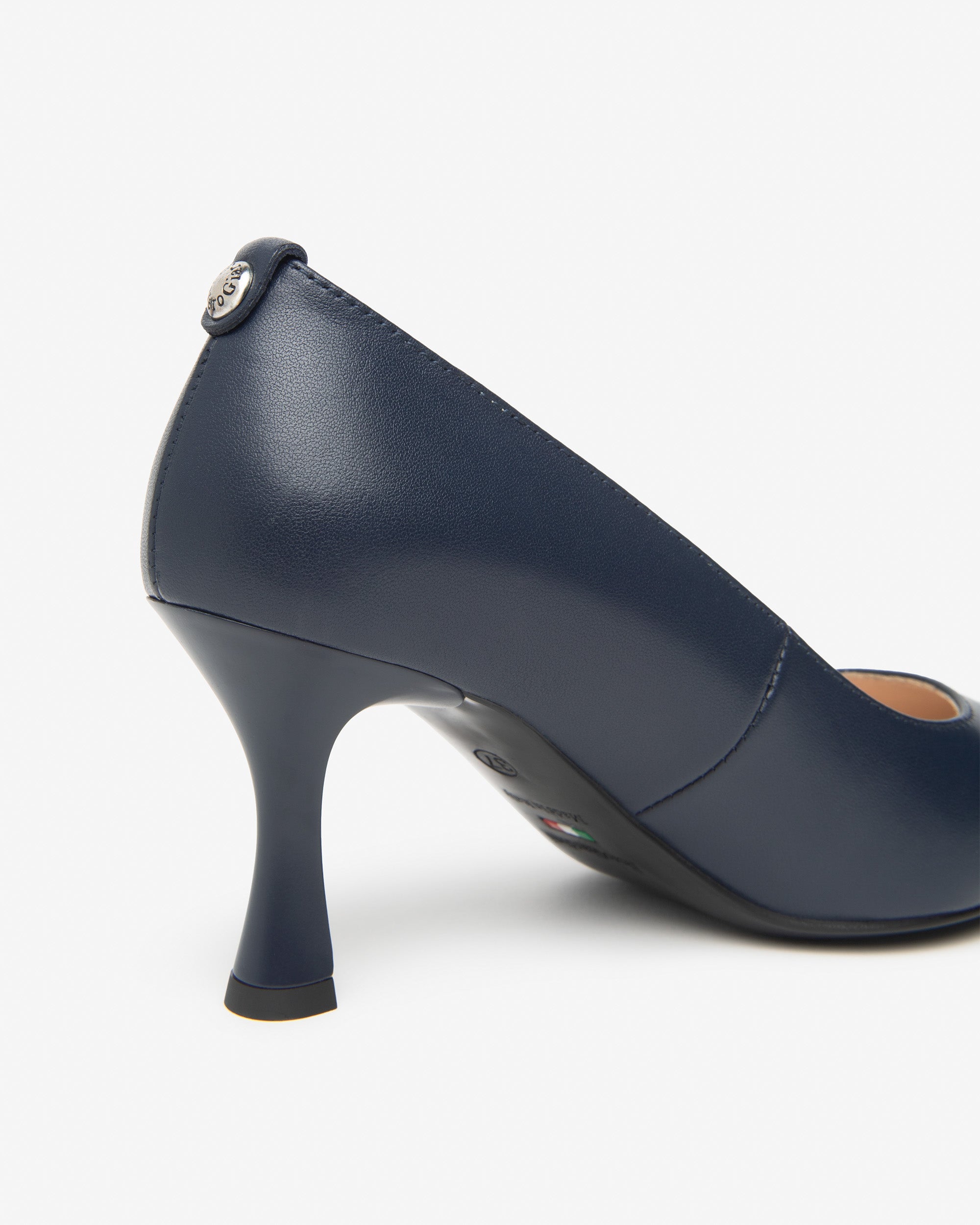  Damen-Pumps aus Leder