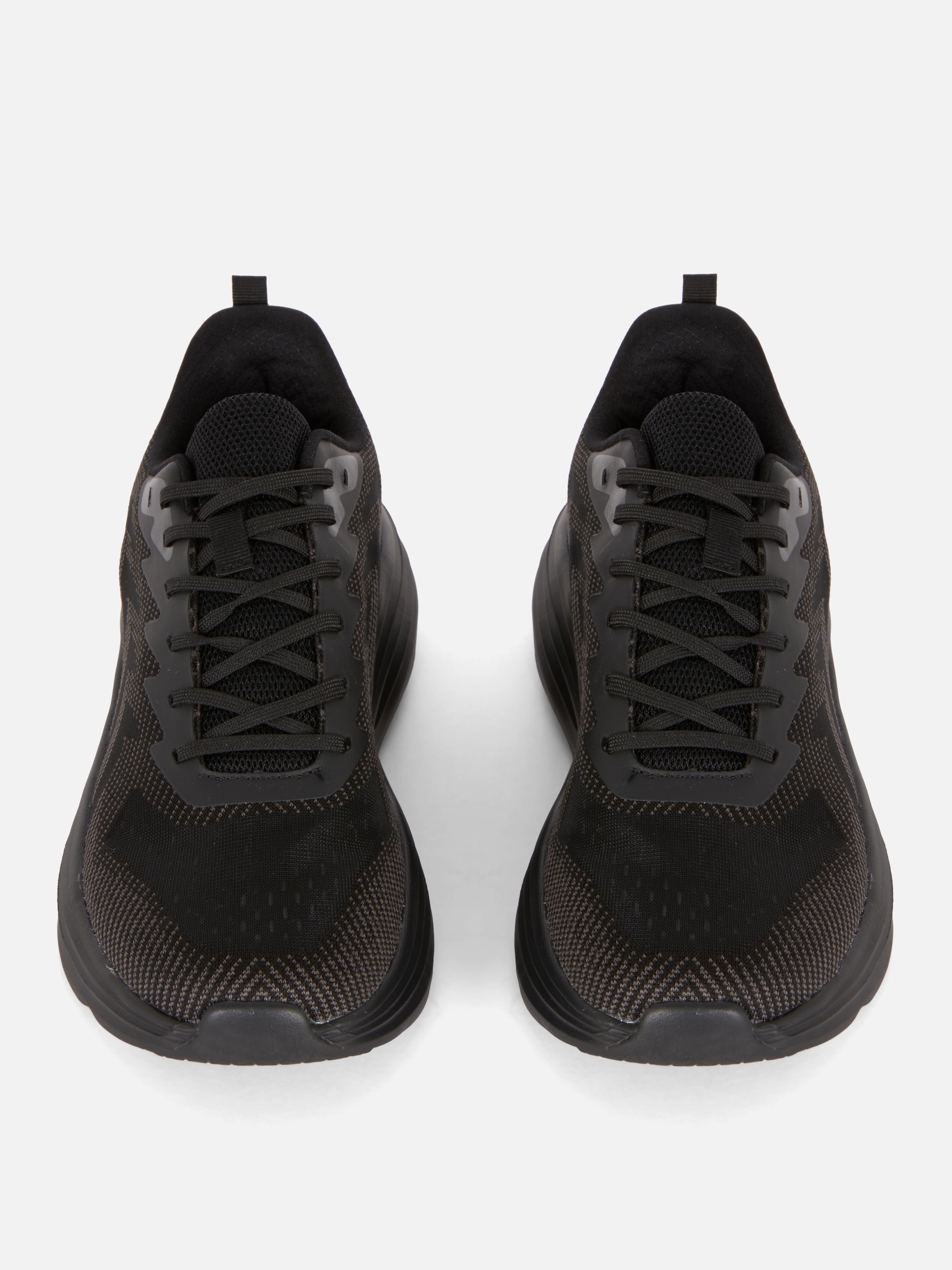 Sneakers con suola in schiuma Sneakers sportive stringate con suola flessibile in schiuma