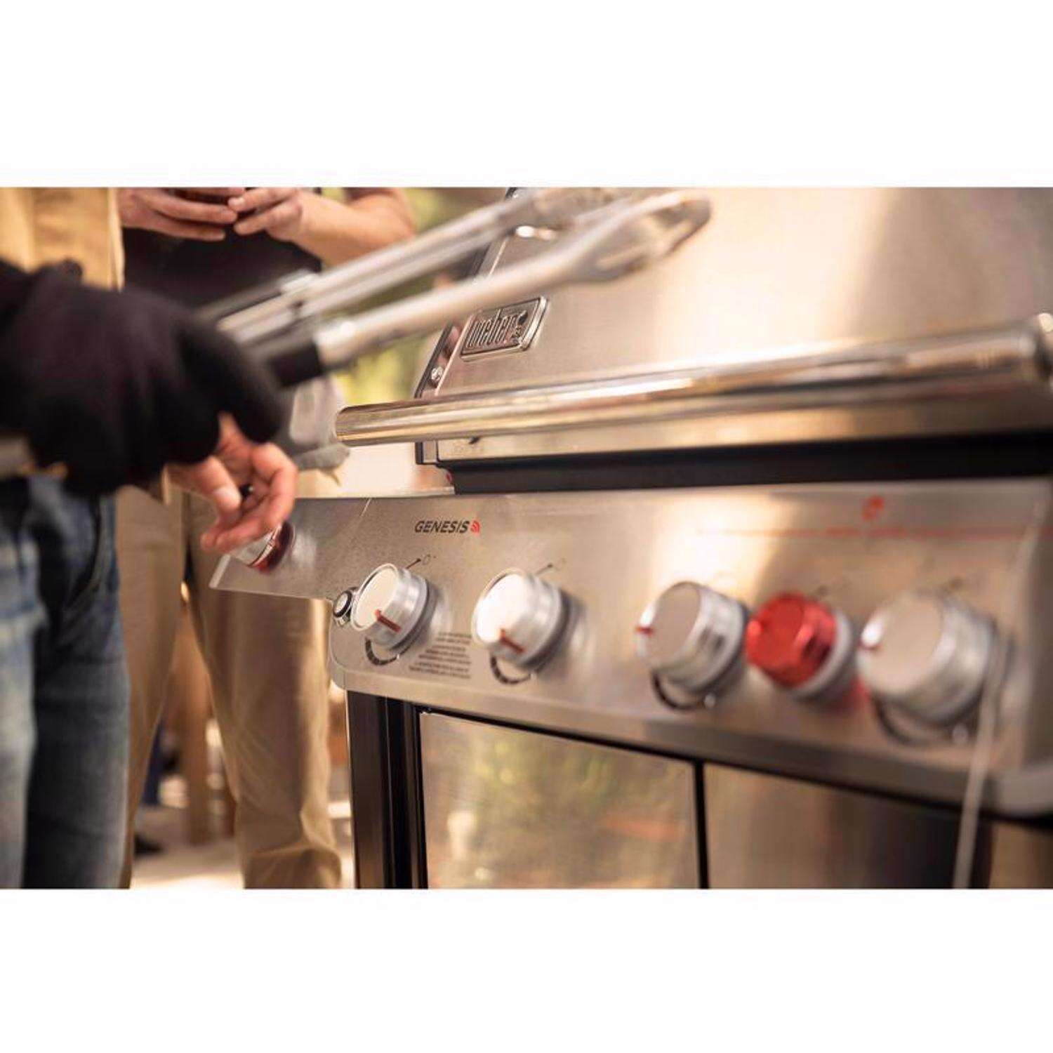 Weber Genesis S-435 4-palnikowy grill na propan płynny ze stali nierdzewnej