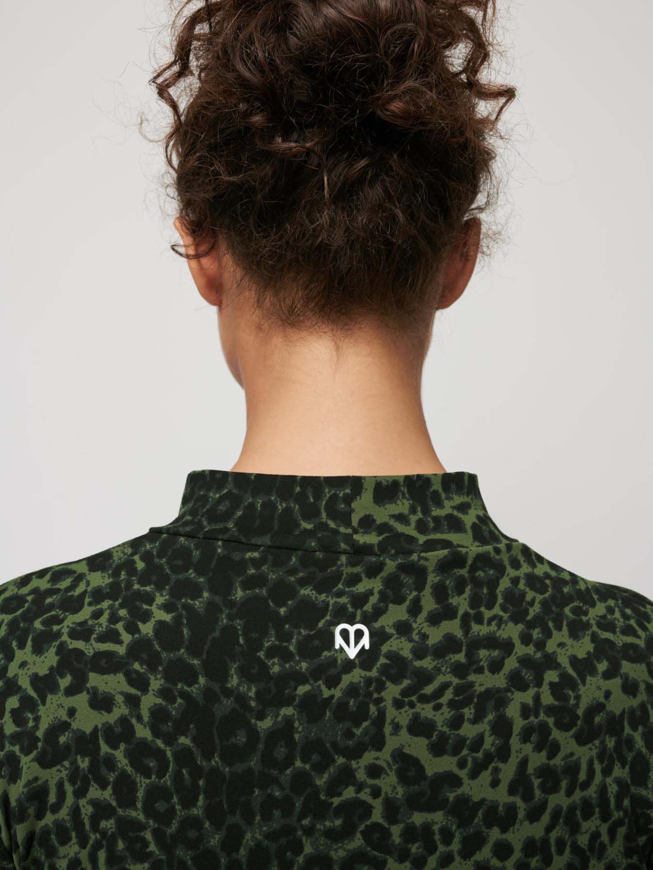 Top scurt cu imprimeu - Leopard kaki cu imprimeu