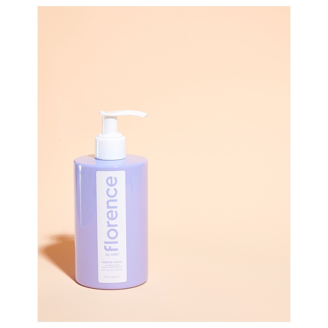 Florence By Mills Mirror Magic mitrinošais ķermeņa losjons - 283 g