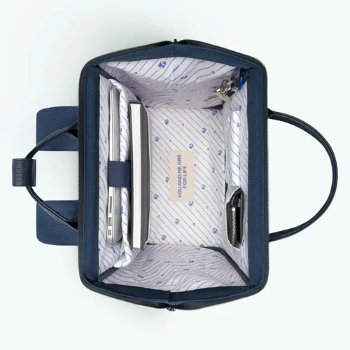 Cabaia Adventurer Großer Rucksack Namur Dunkelblau