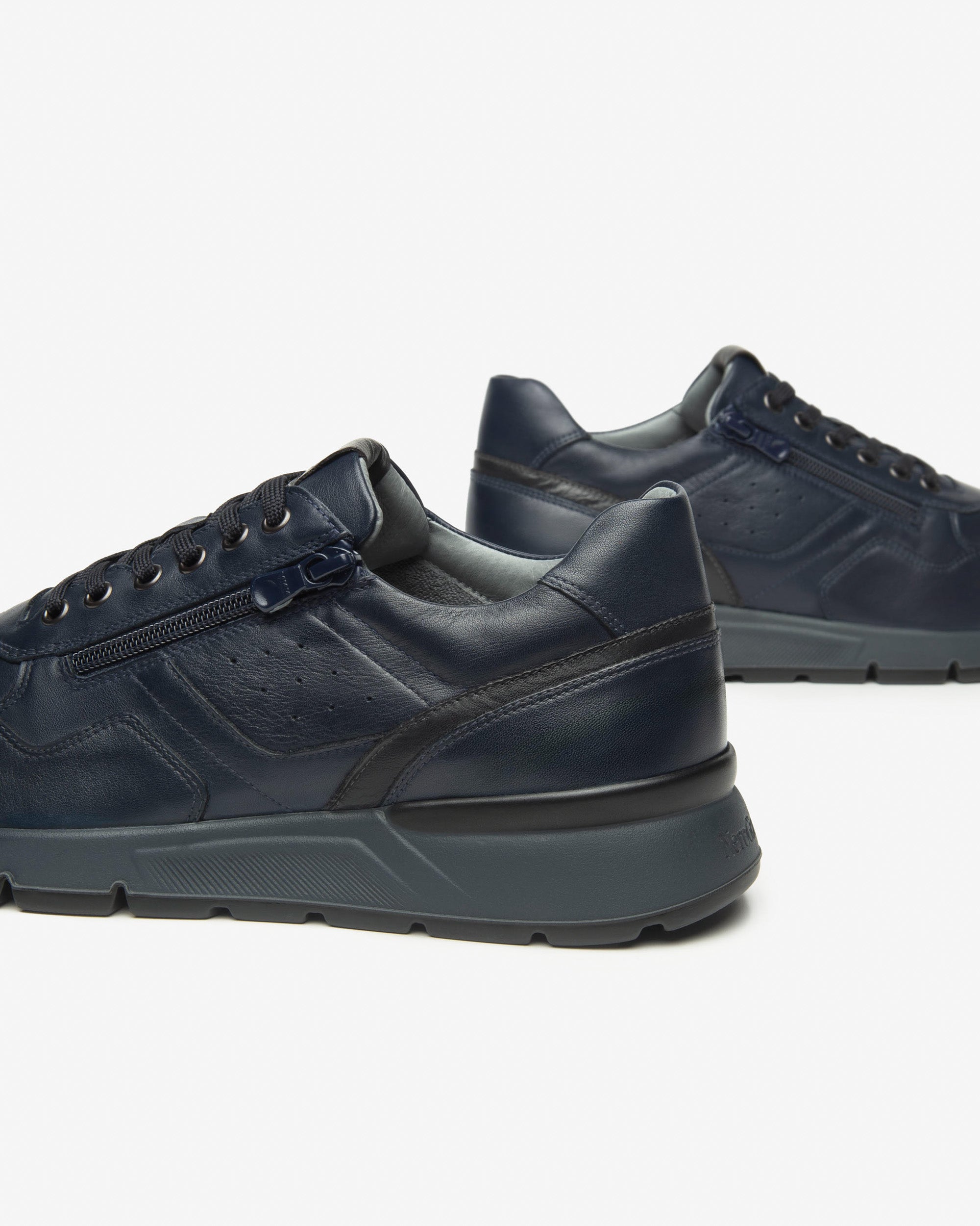  Herren-Sneaker aus Leder