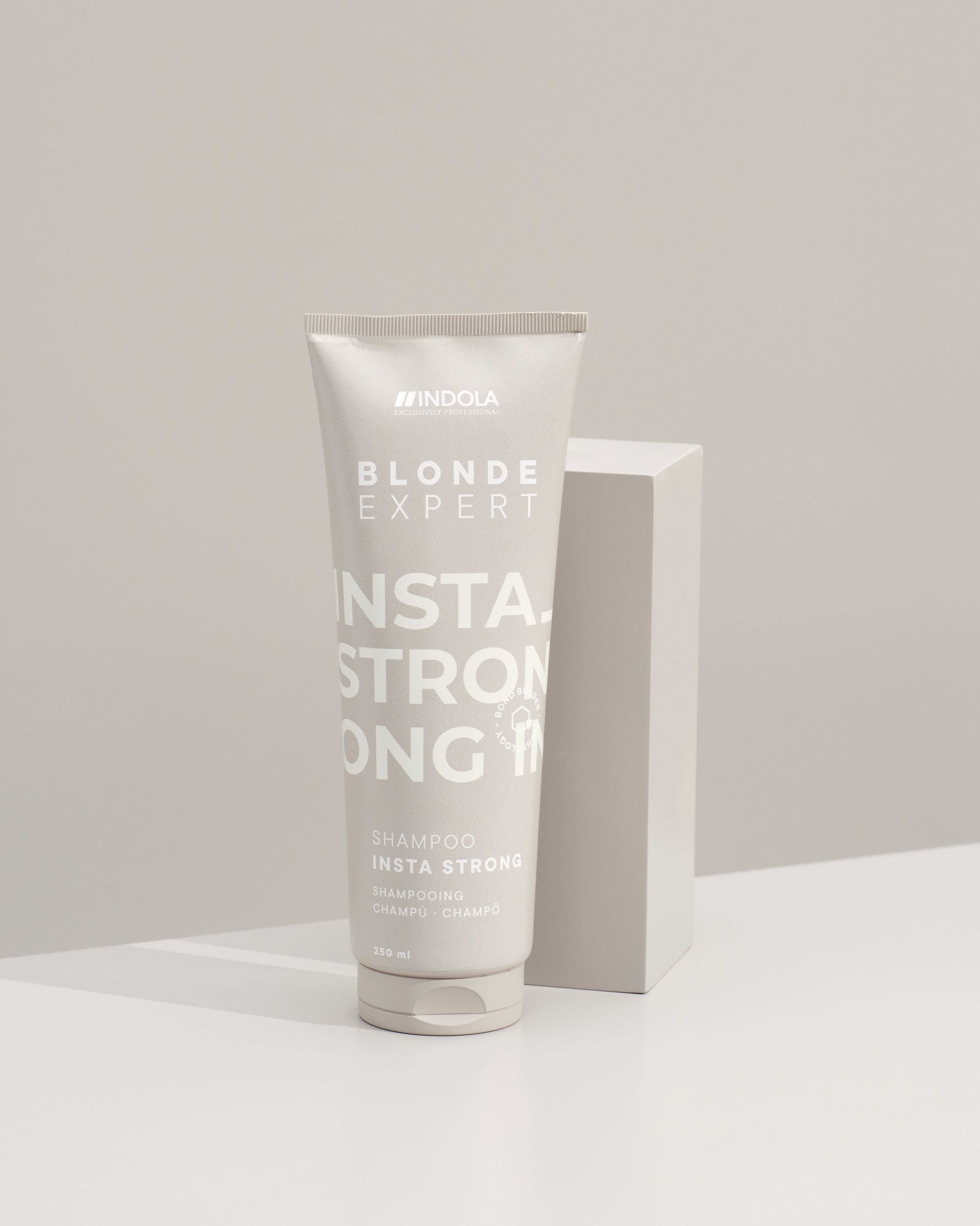 Indola Blonde Expert Insta Strong
