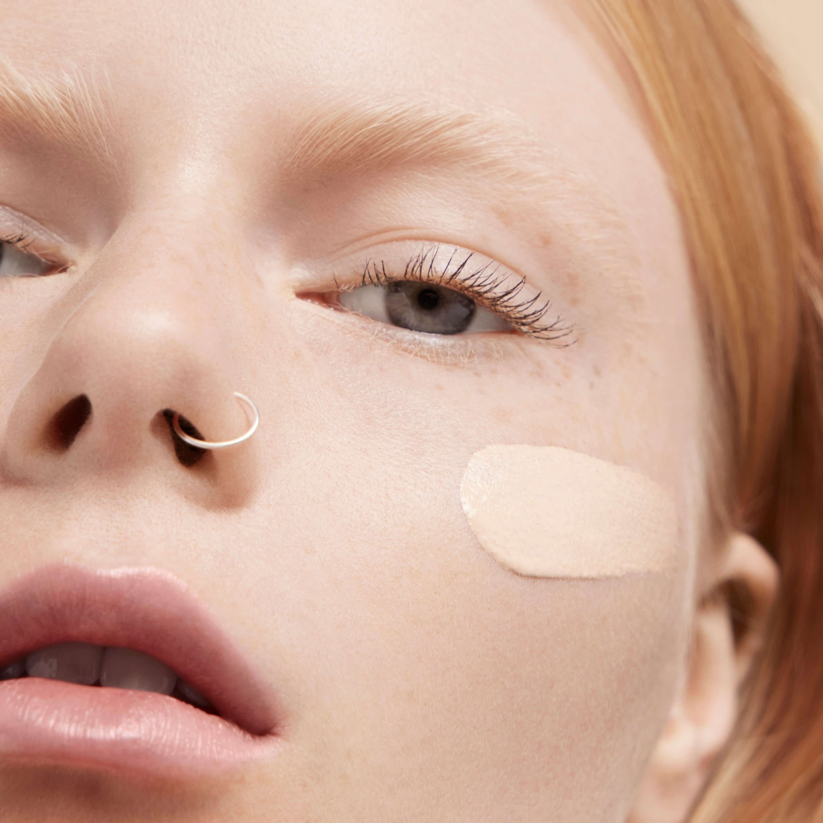 All Hours Foundation Luminous Matte Makeup Base Luksuzni puderi za šminku