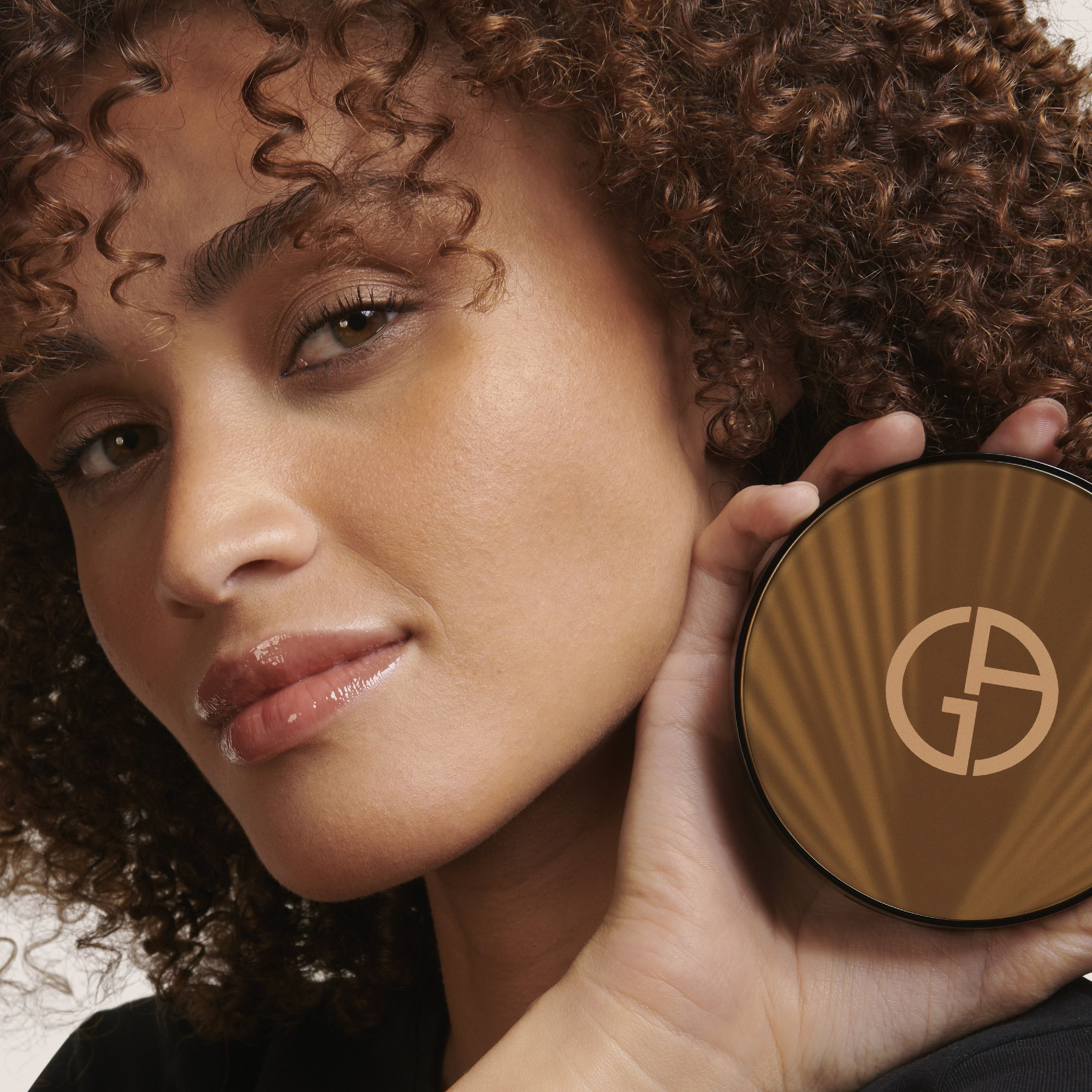 Luminous Silk Glow Bronzer Powder Bronzer Luksuzni kompaktni i rastresiti puderi