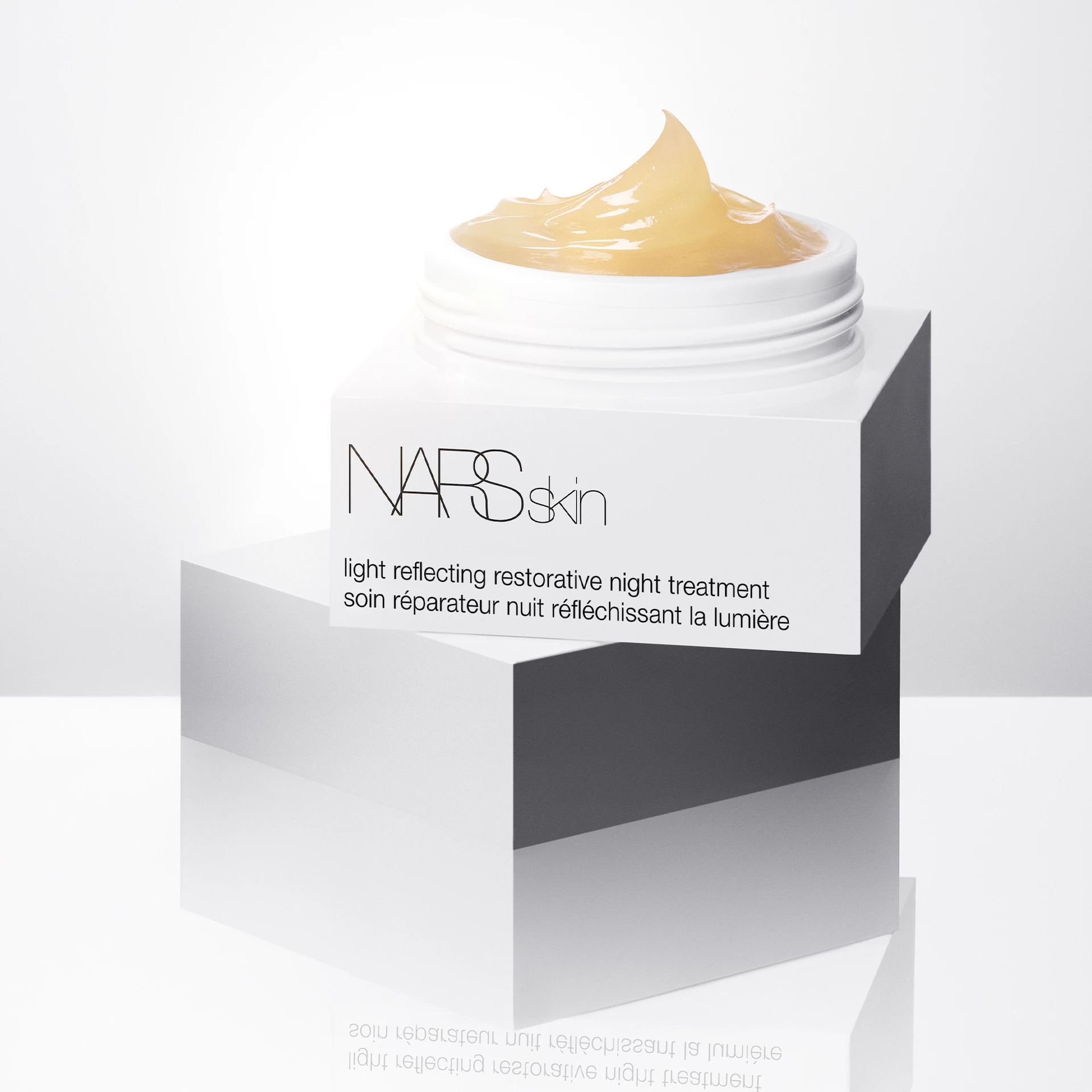 Obnovitvena nočna nega z odsevom svetlobe 30 ml - NARS