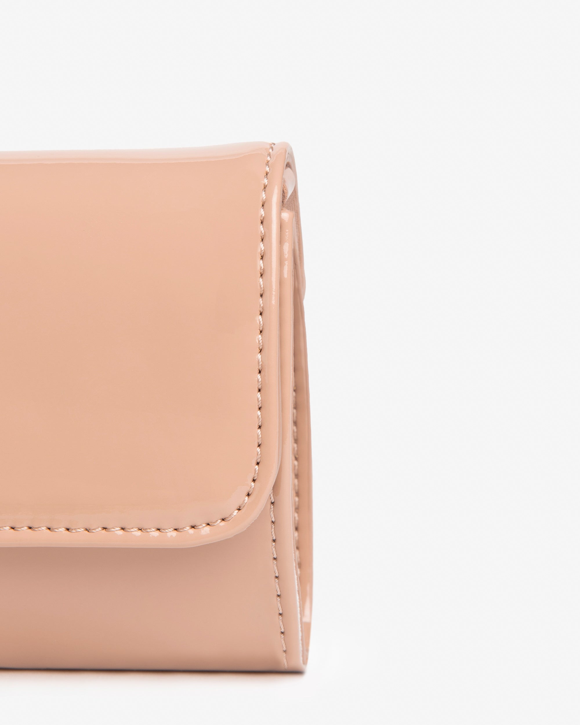  Naisten clutch-laukku teknisestä materiaalista