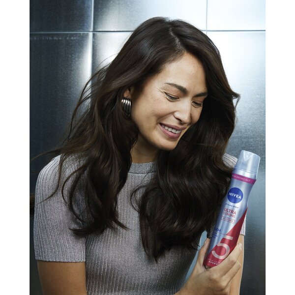 NIVEA Hold 5 Ultra Strong lak za kosu<br>250ml