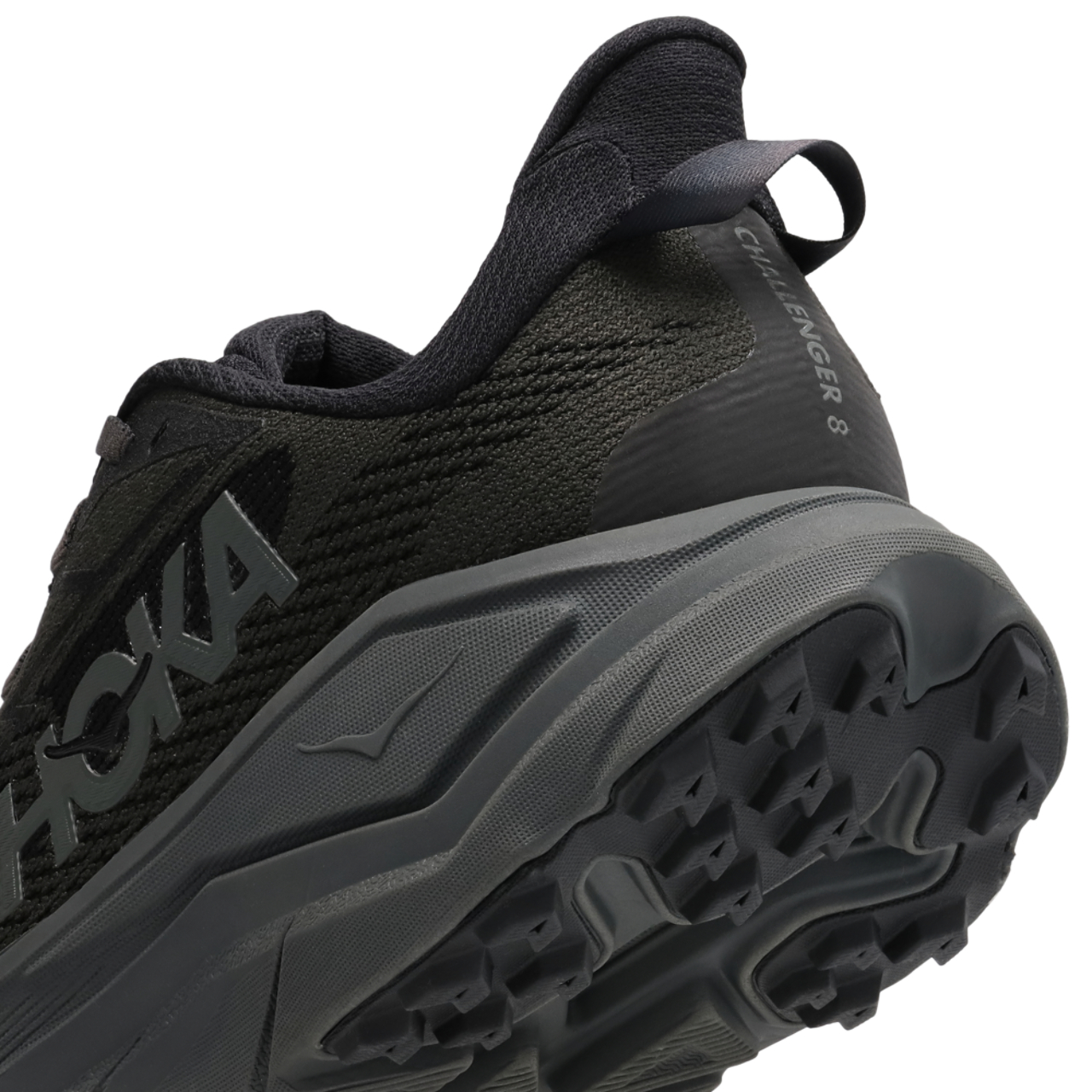 Hoka Challenger 8