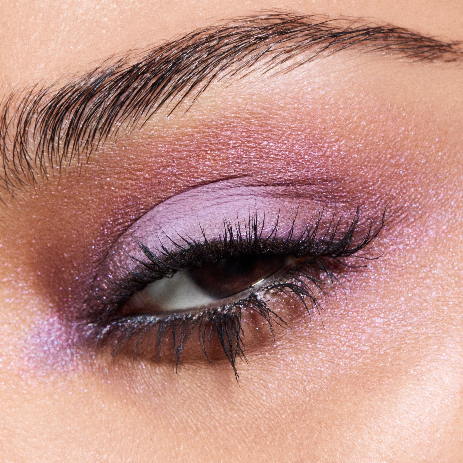 MAC „Dazzleshadow“ blizgučių pavidalo akių šešėliai, kompaktiški – 1 g.