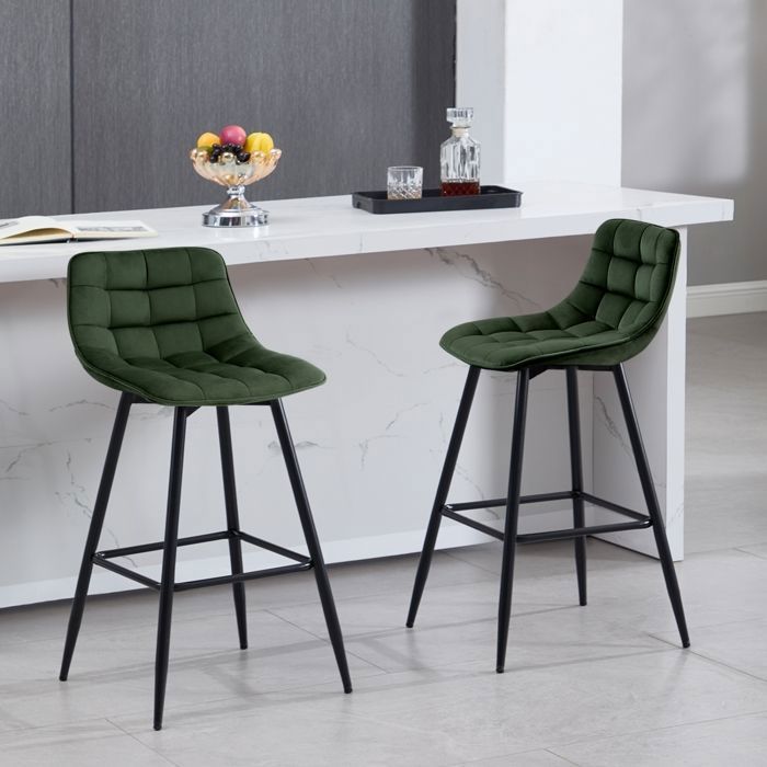WOLTU Lot de 2 Tabourets de bar avec repose-pieds, Tabourets pour bar-bistro, Siège en velours, Pieds en métal, Vert Foncé