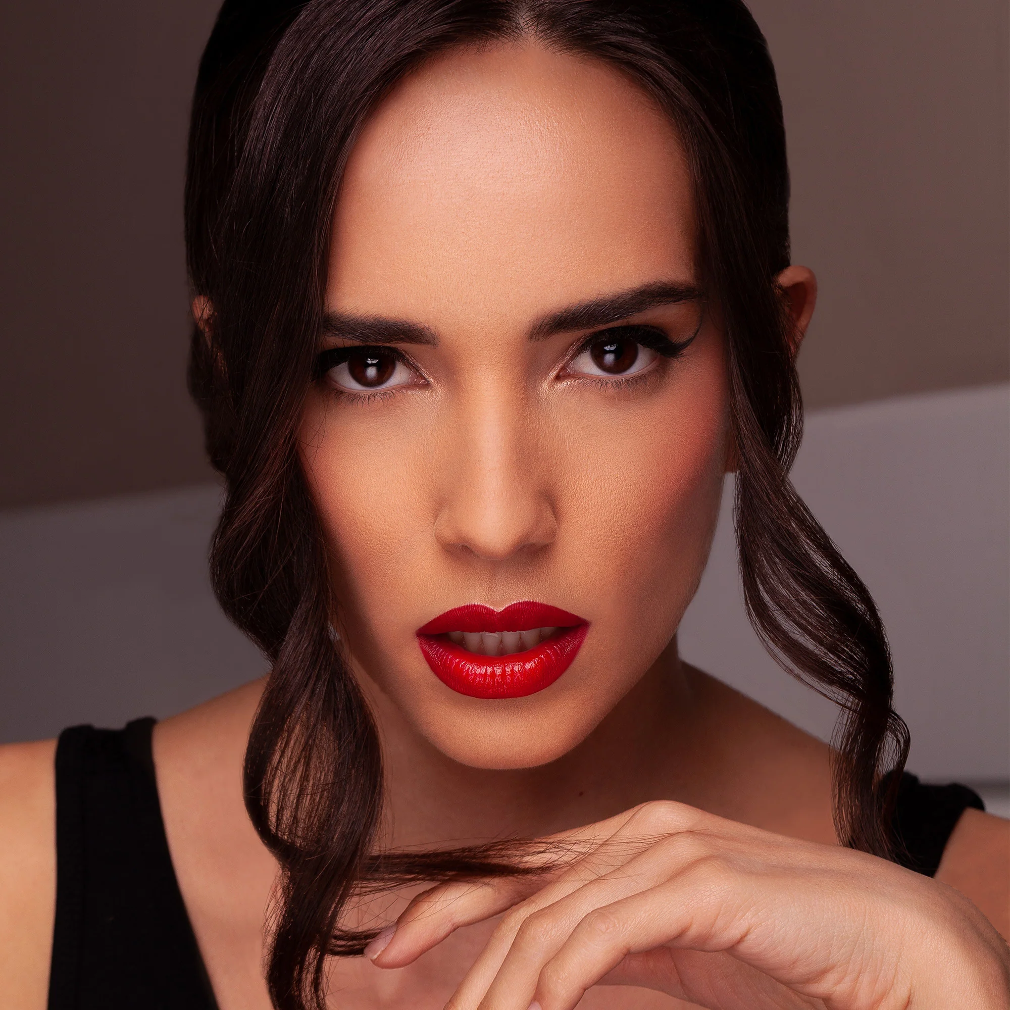 Labbra Cult Creamy Lipstick - Rossetto brillante, Rossetto