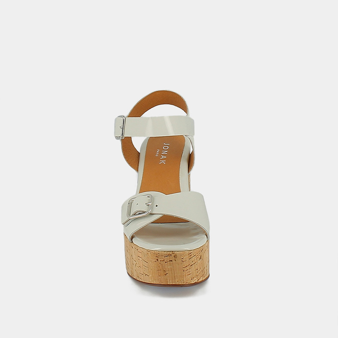 Sandales à boucles et plateformes  en cuir glacé écru