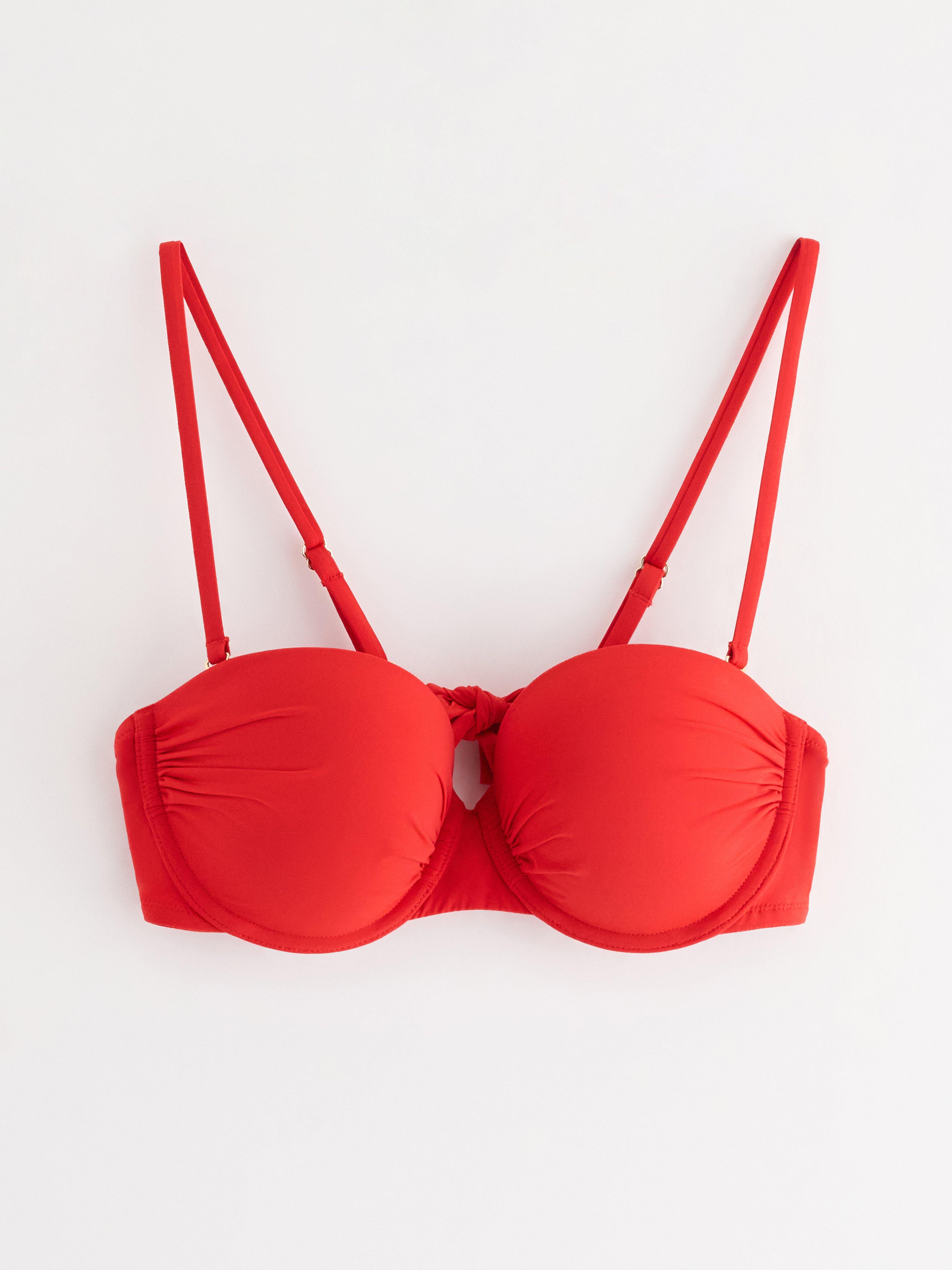 Top de bikini balconette acolchado con aros, color rojo.