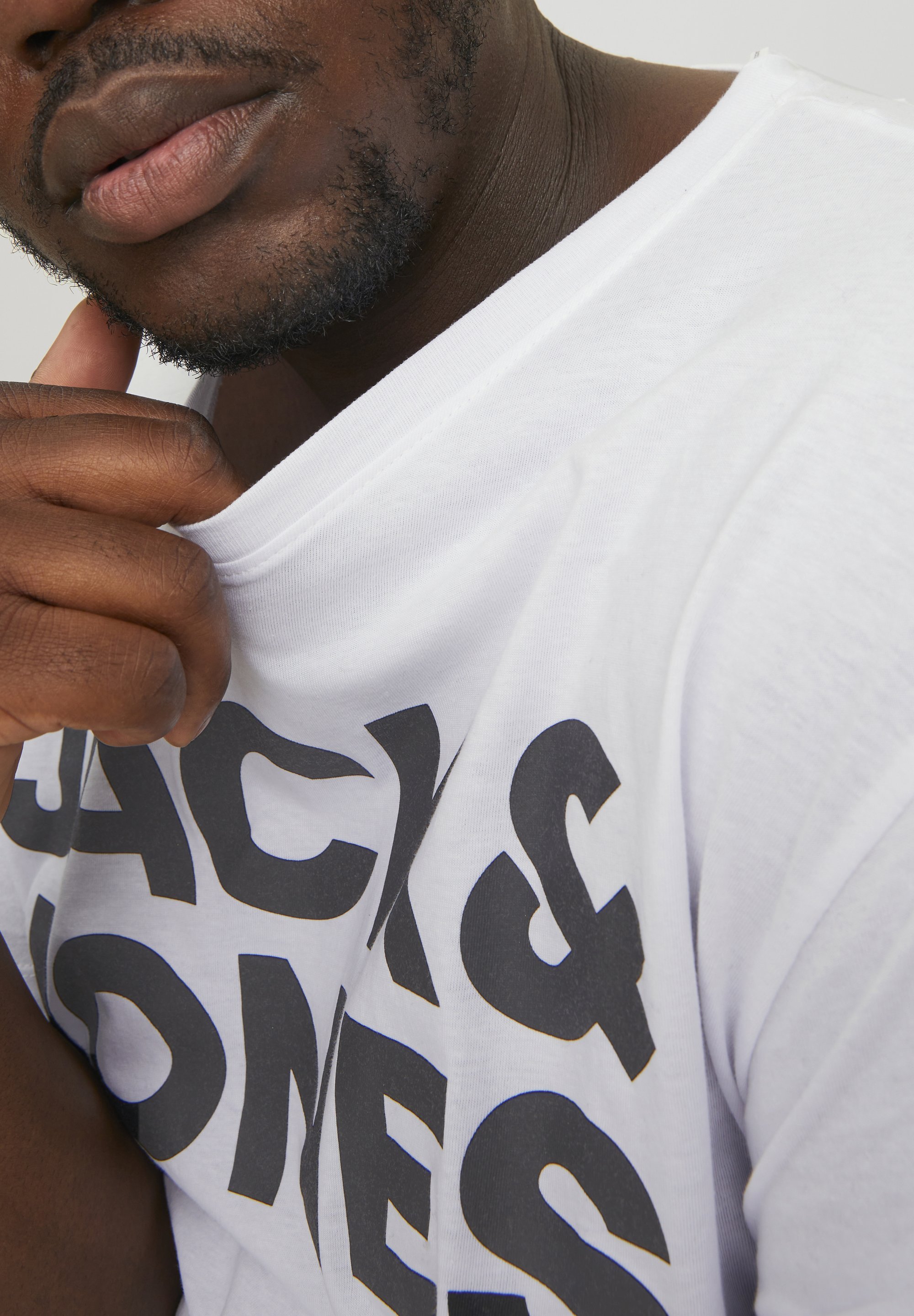 T-shirt à col rond Jack & Jones avec logo JJECORP - Imprimé blanc, gros caractères/noir