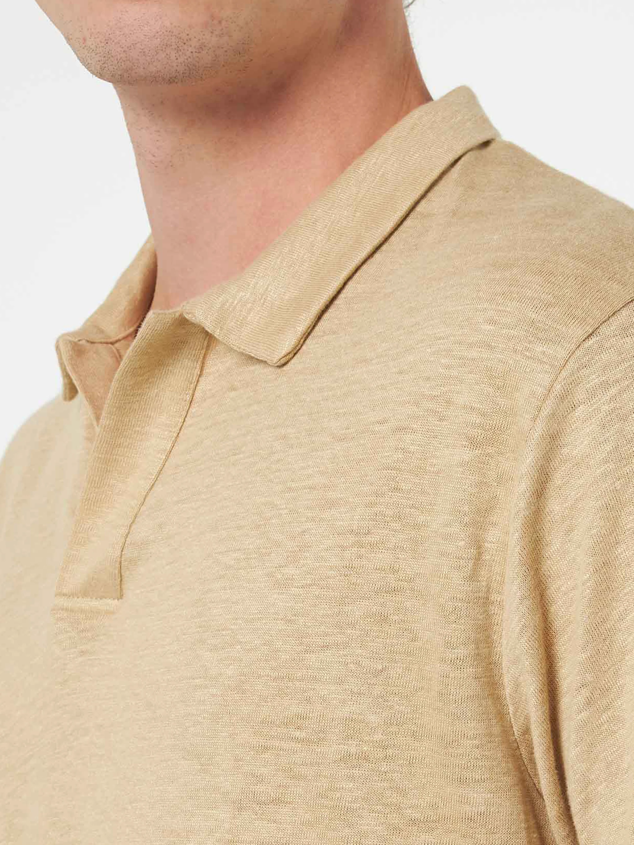 Fraser beige linnen poloshirt zonder knoopjes